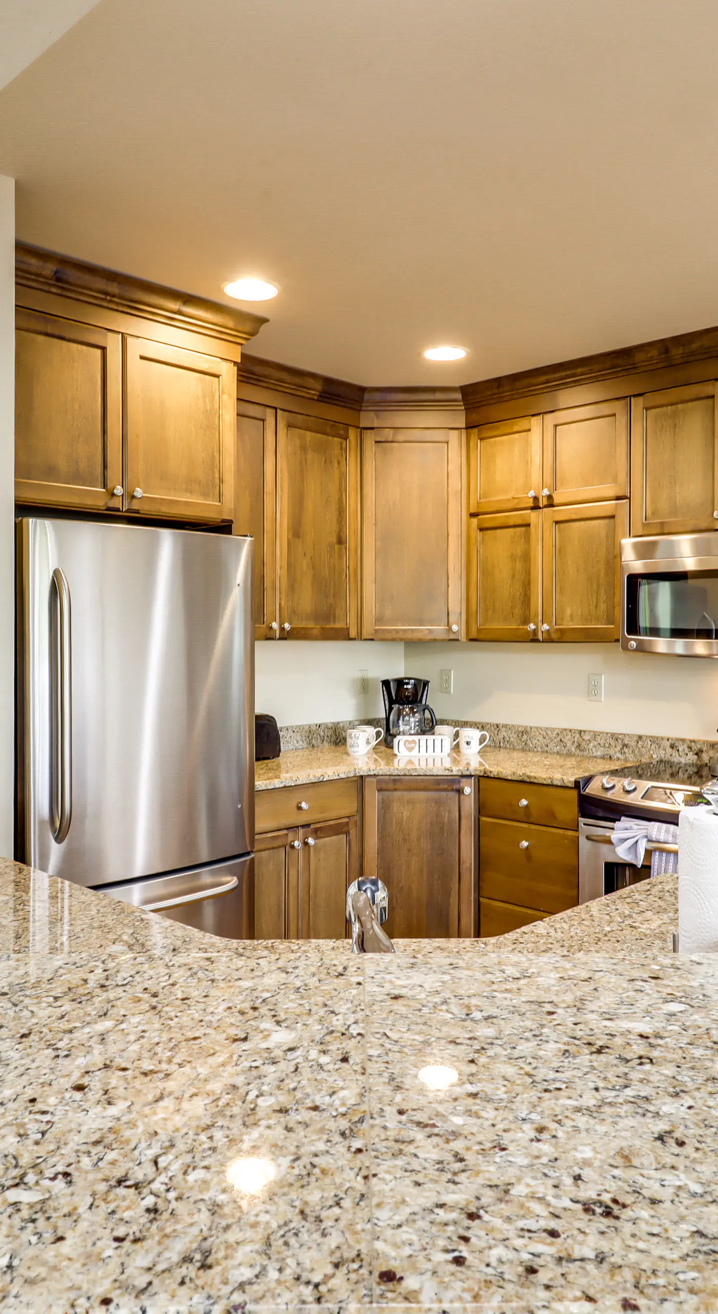 < 1 Mi to Big Boulder Mtn! Home w/ Hot Tub & Deck