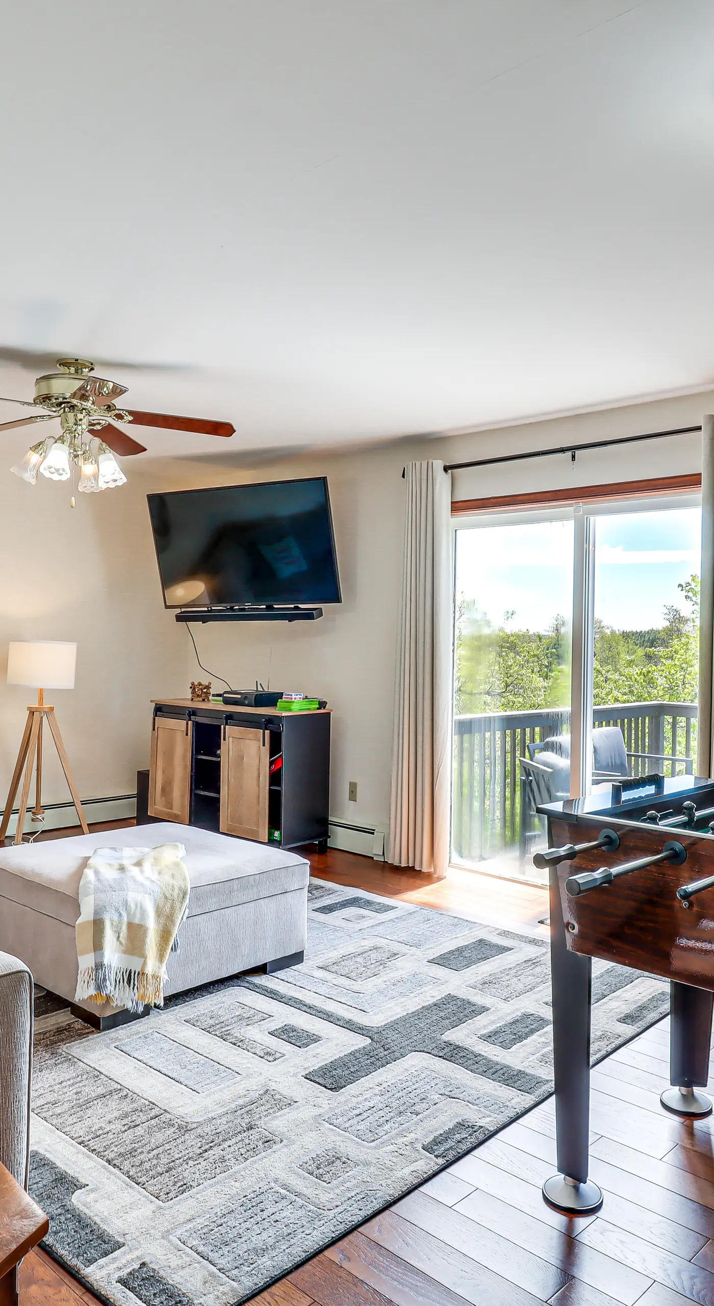 Game Room! Lake-View Gem 7 Mi to Camelback Slopes
