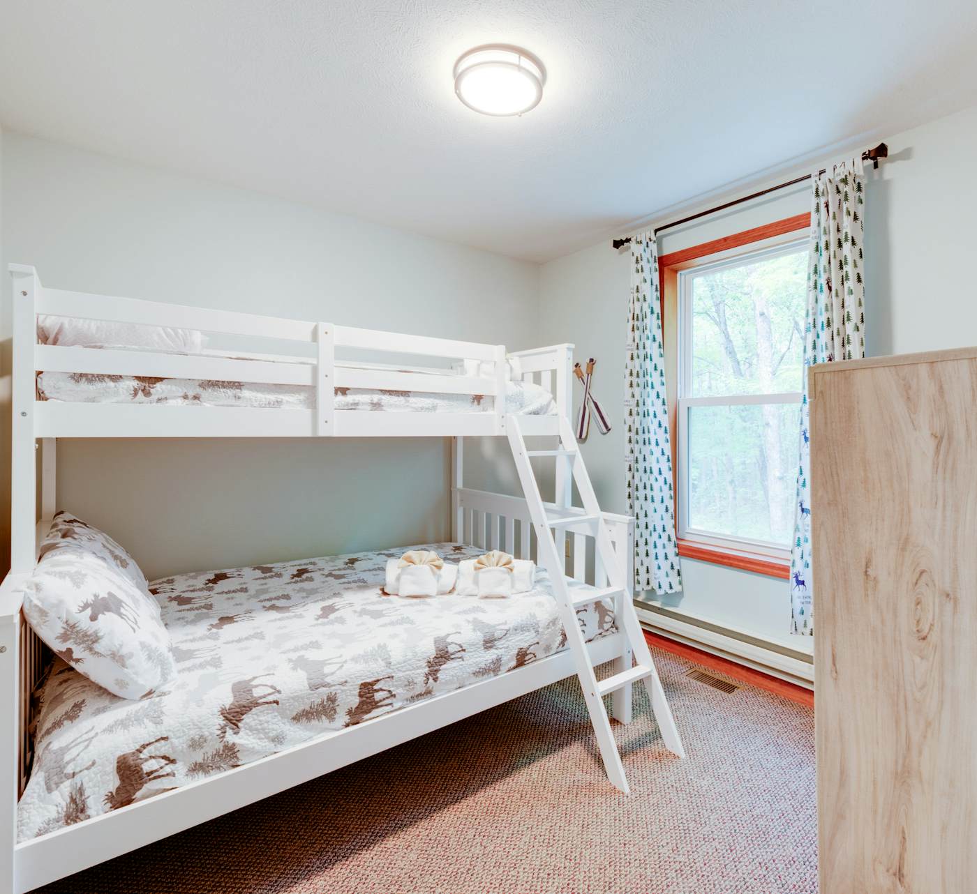 Game Room + Lake Access: Albrightsville Escape