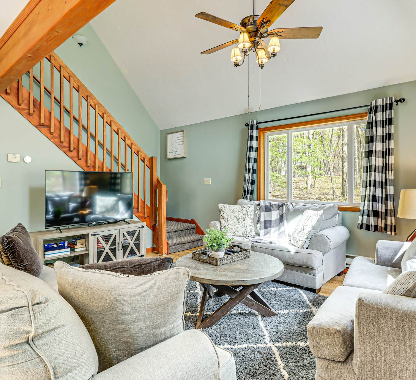Game Room + Lake Access: Albrightsville Escape