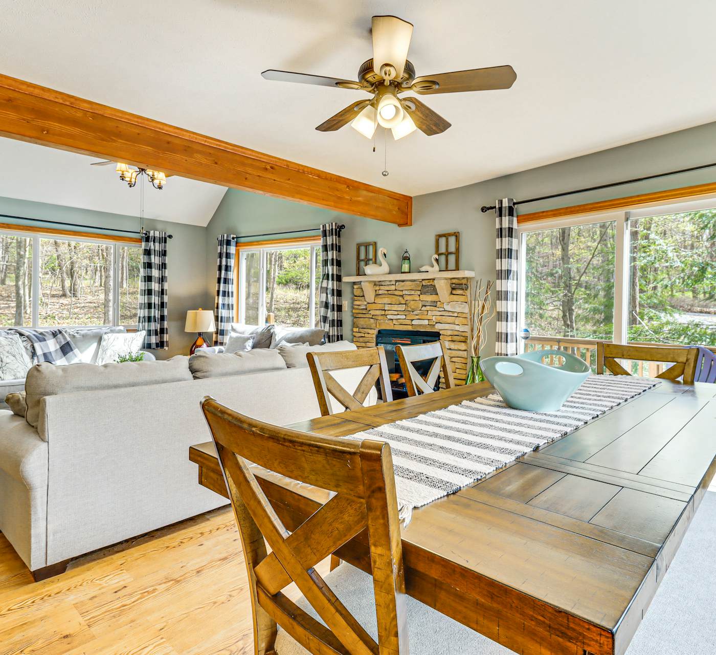 Game Room + Lake Access: Albrightsville Escape