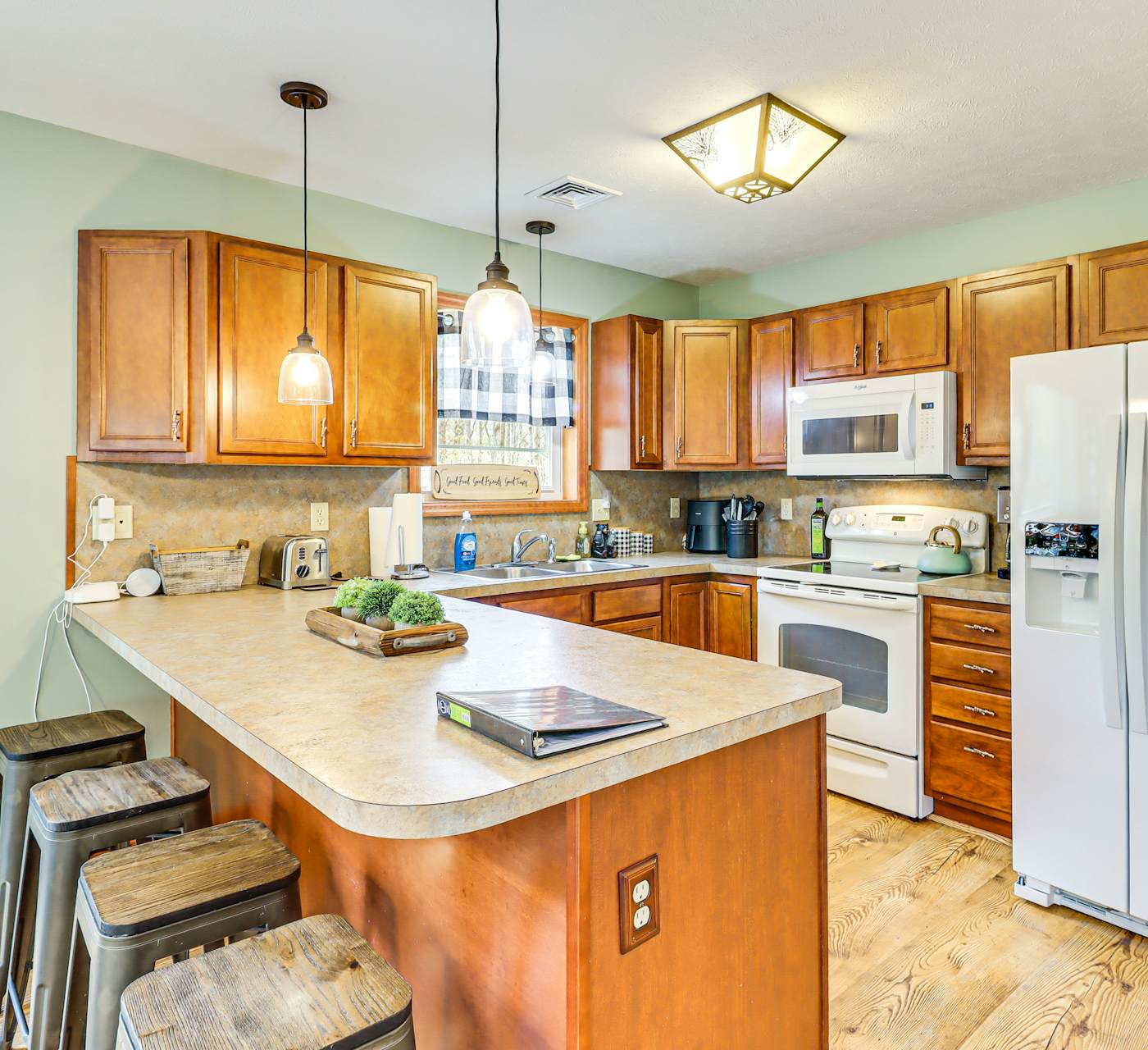 Game Room + Lake Access: Albrightsville Escape