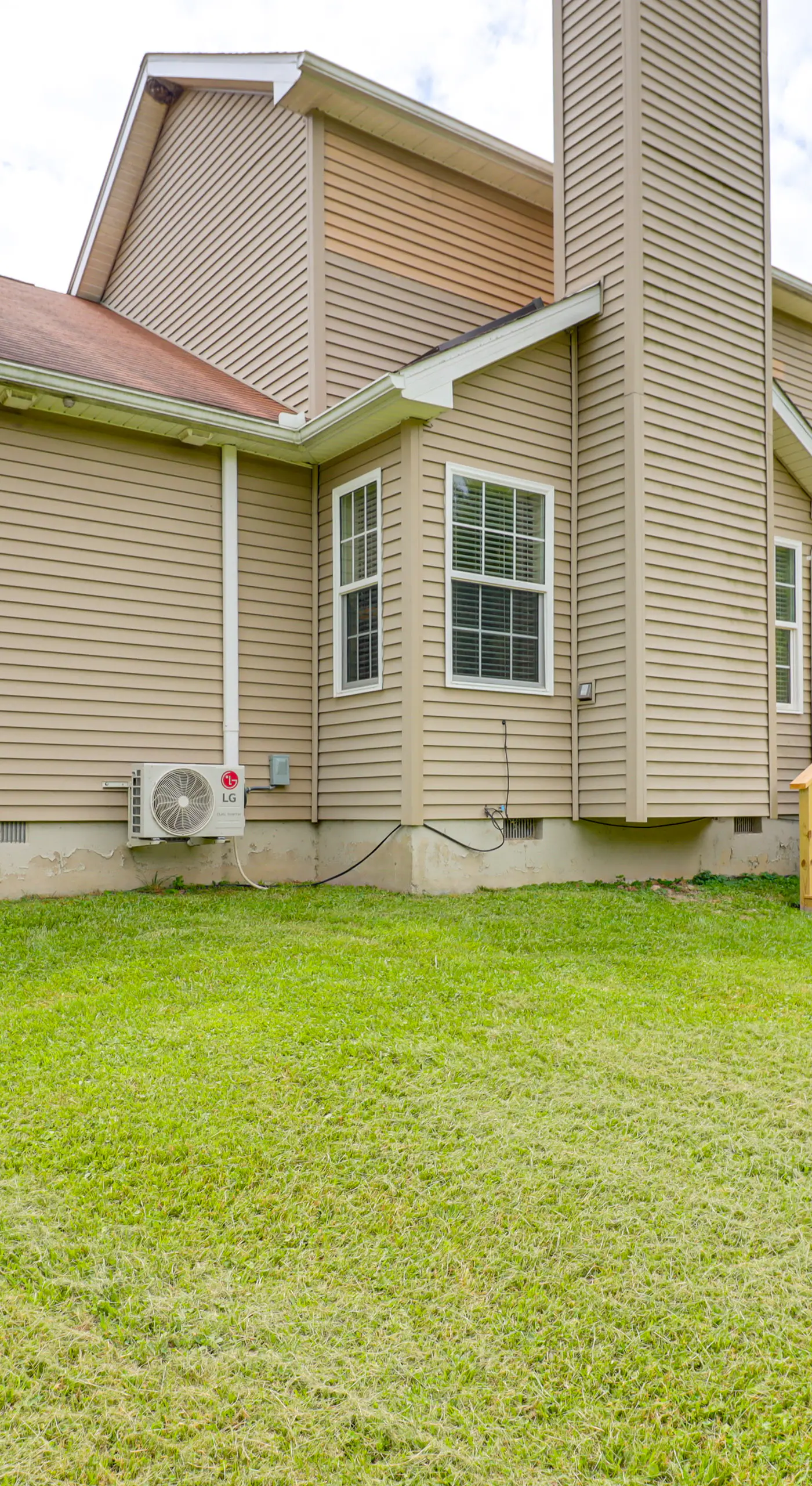 Family Retreat w/ 2 Game Rooms & Deck in Long Pond