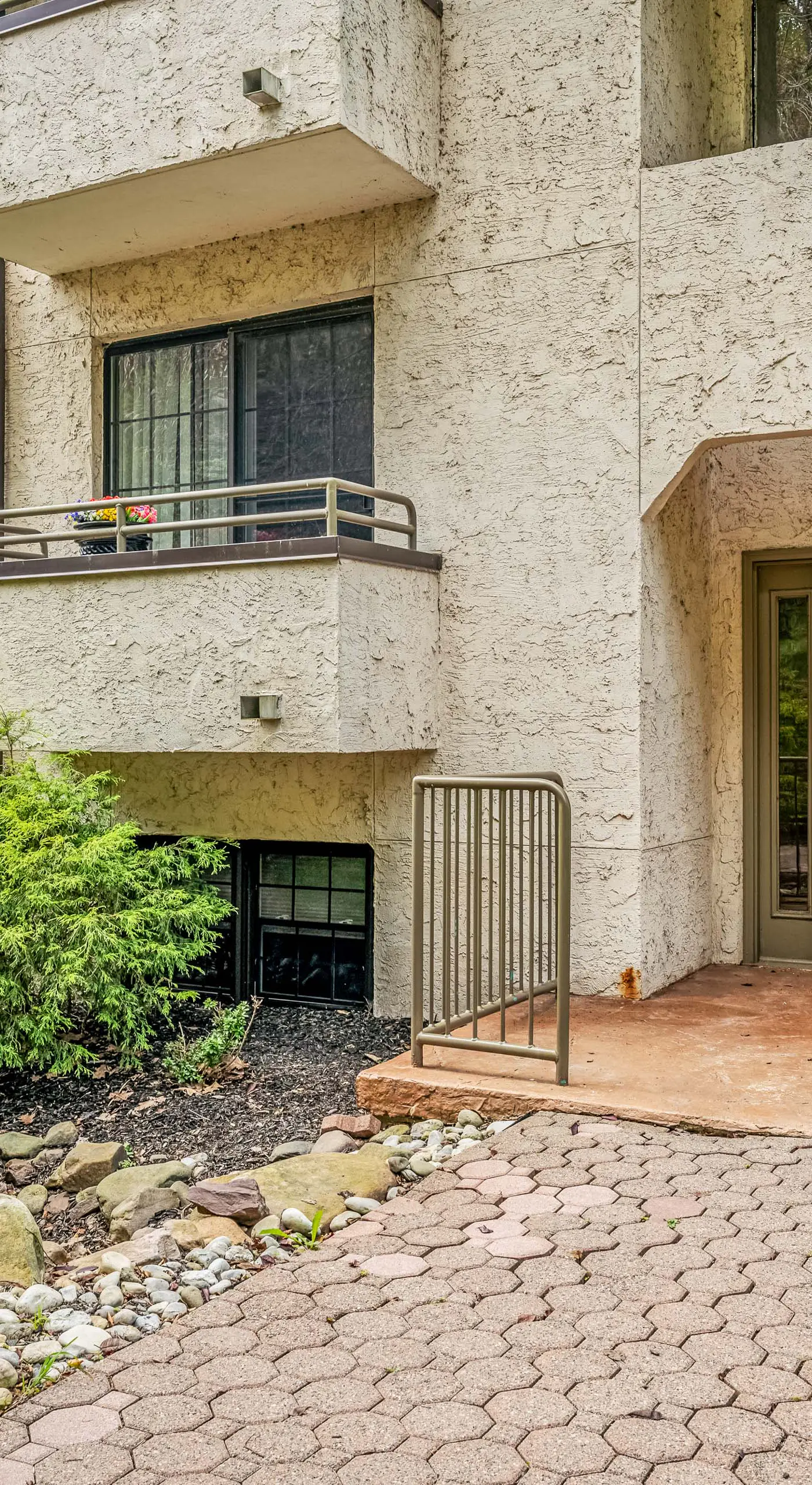 Epic Views & Pool Access! Gem on Big Boulder Lake