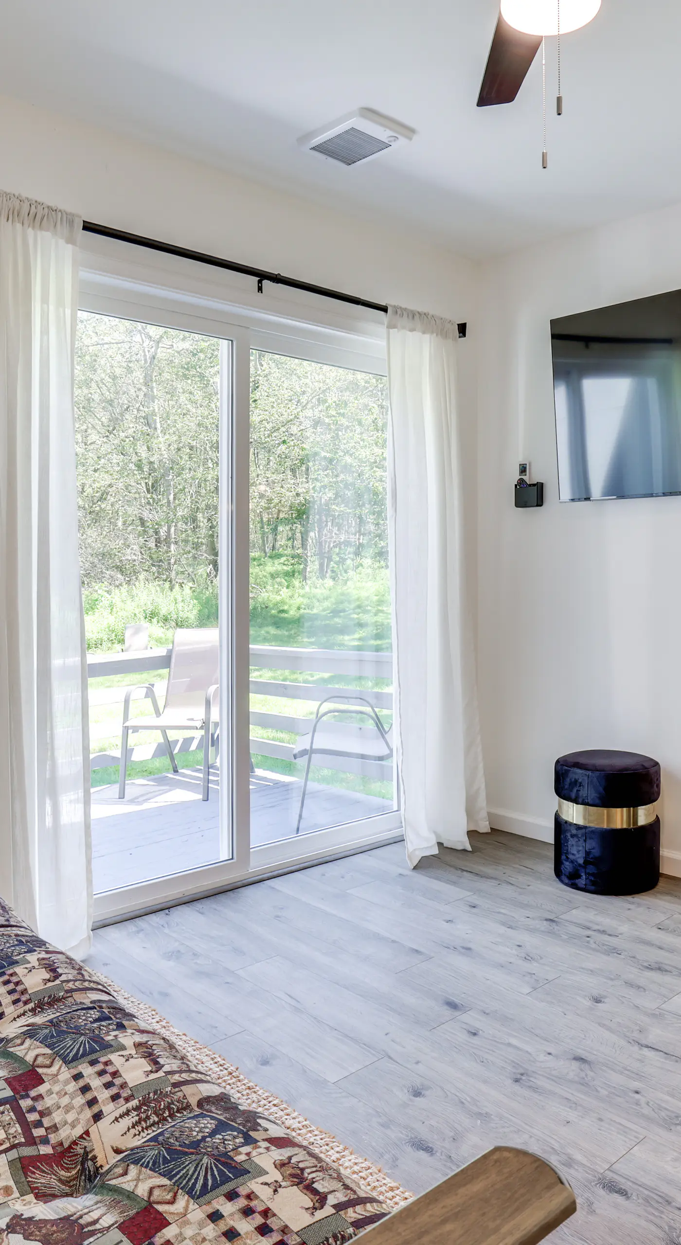 Hot Tub + Game Room: Wooded Poconos Retreat