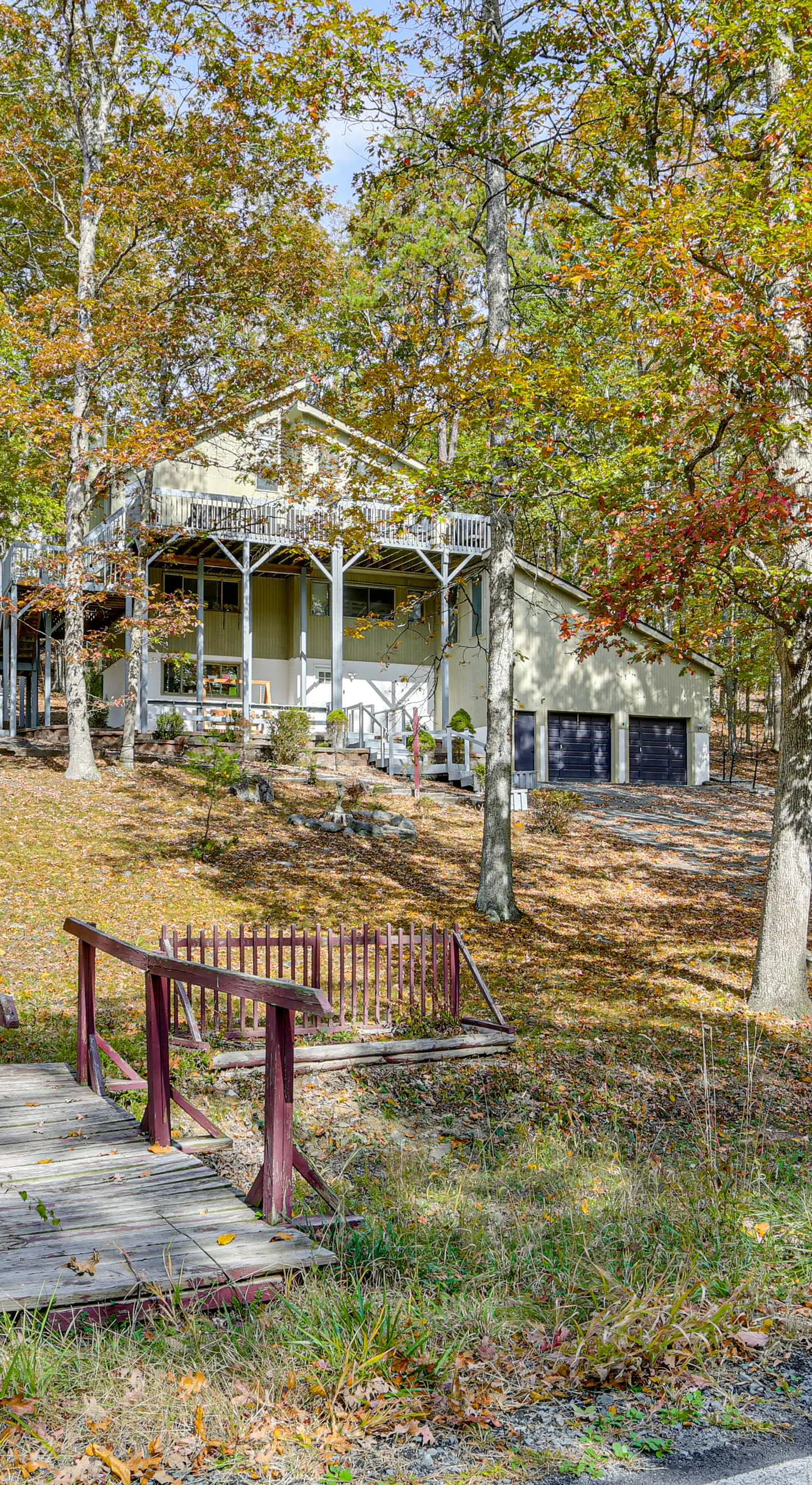 Luxury Home w/ Game Room, 4 Mi to Bushkill Falls!
