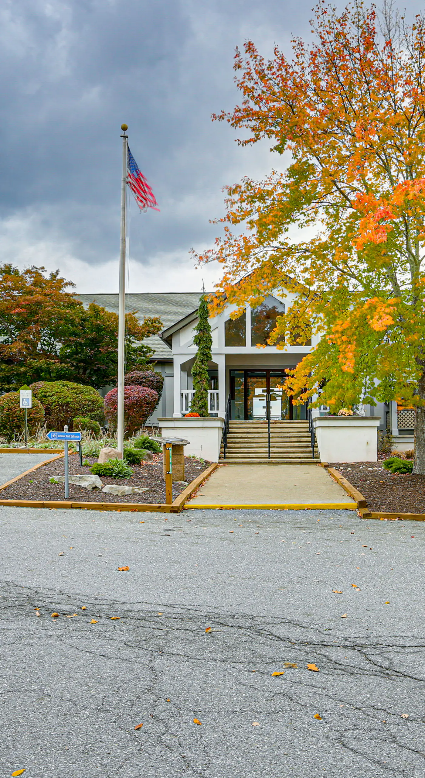 Luxury Home w/ Game Room, 4 Mi to Bushkill Falls!