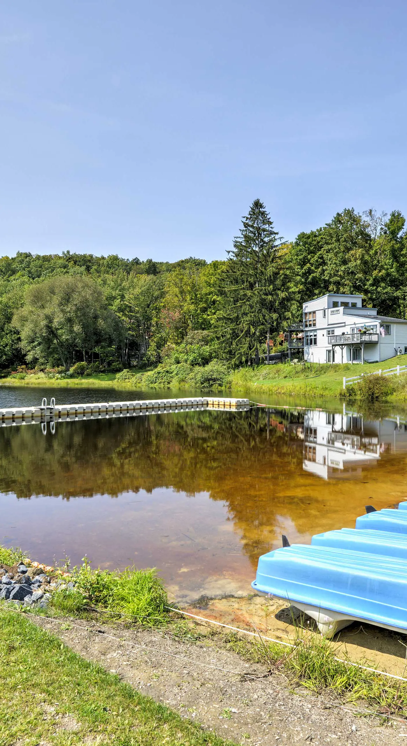 Luxury Home w/ Game Room, 4 Mi to Bushkill Falls!