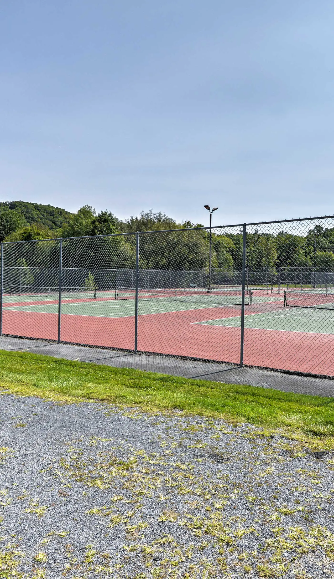 Luxury Home w/ Game Room, 4 Mi to Bushkill Falls!