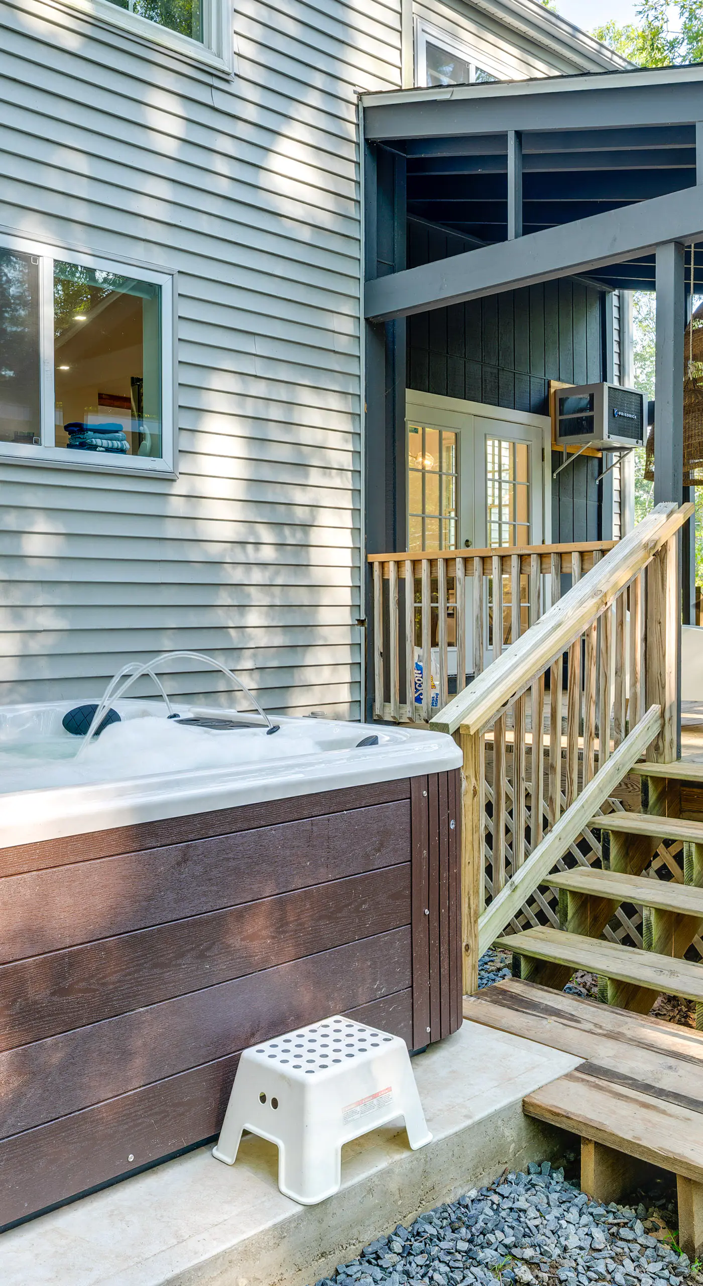 Private Yard, Playset: Family Home in Penn Estates