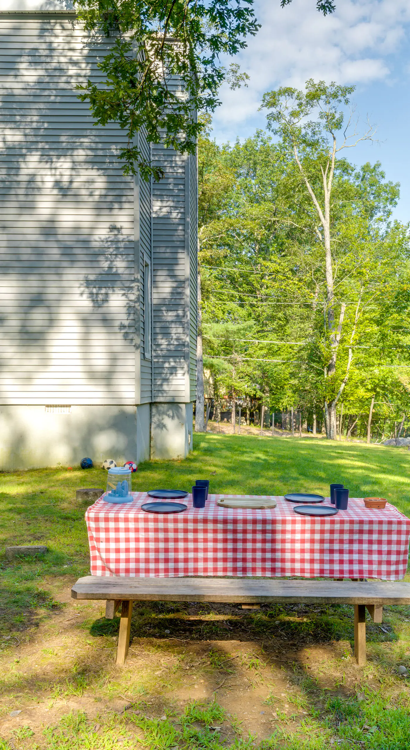 Private Yard, Playset: Family Home in Penn Estates