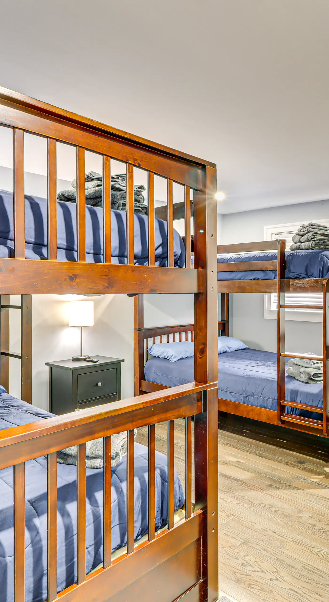 Modern Mountain Escape in Poconos: Walk to Slopes!