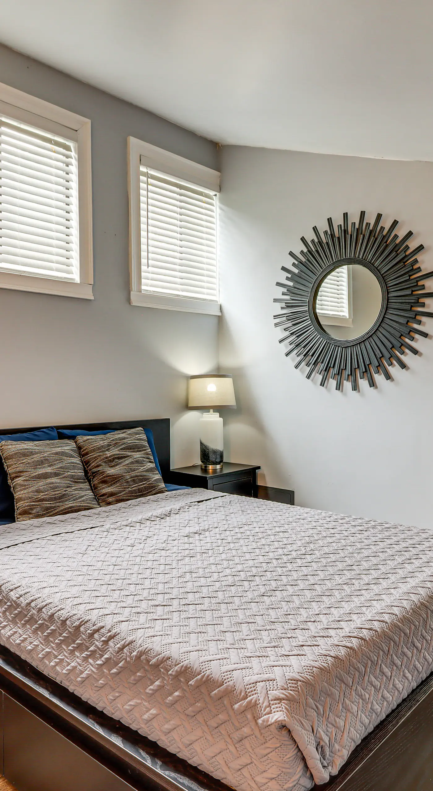 Modern Mountain Escape in Poconos: Walk to Slopes!