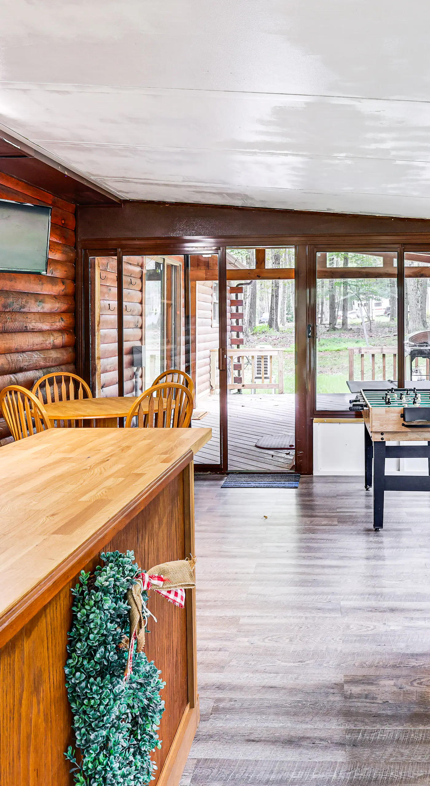 Long Pond Log Cabin w/ Hot Tub Soaks & Outdoor Fun