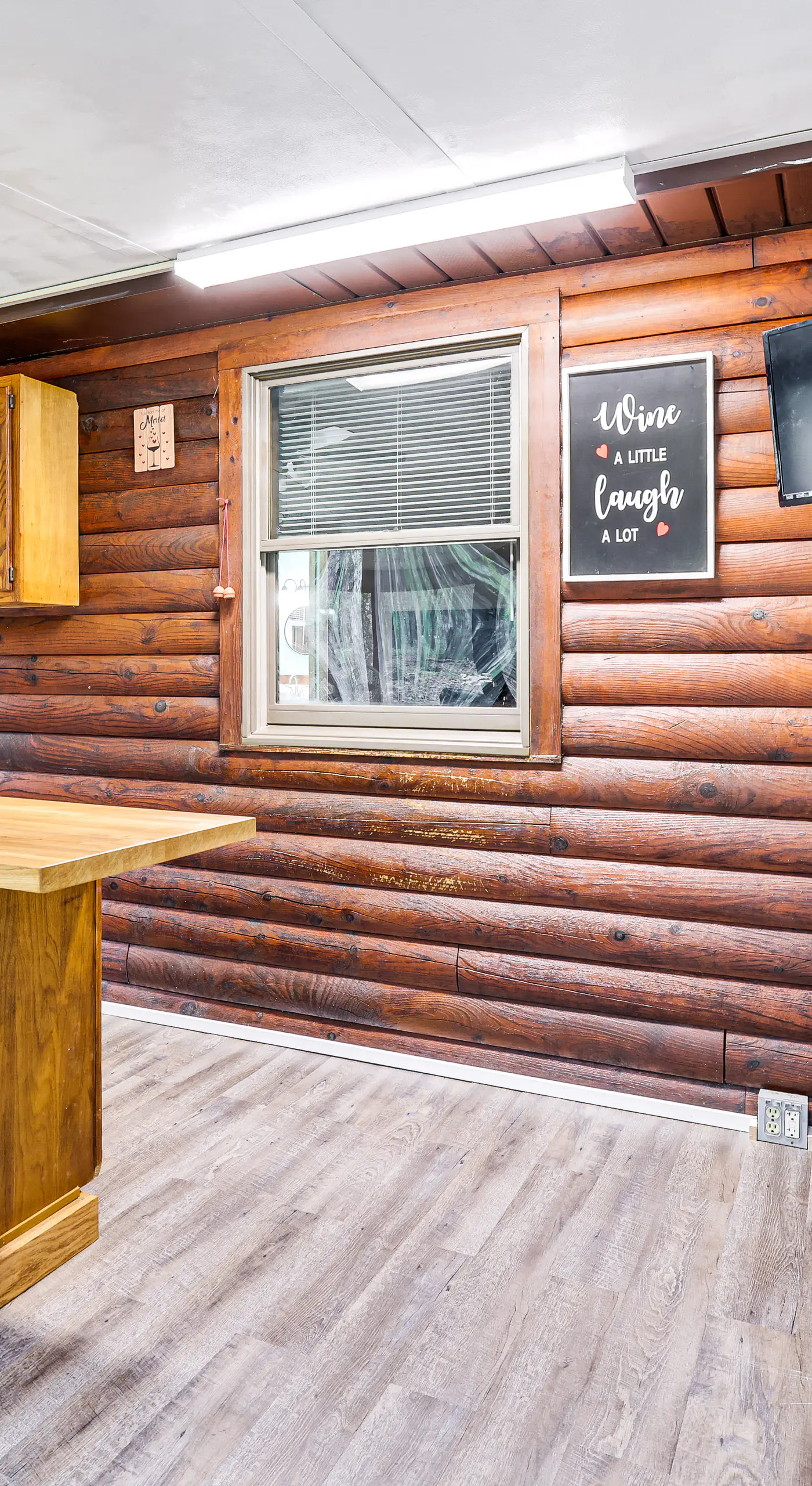 Long Pond Log Cabin w/ Hot Tub Soaks & Outdoor Fun