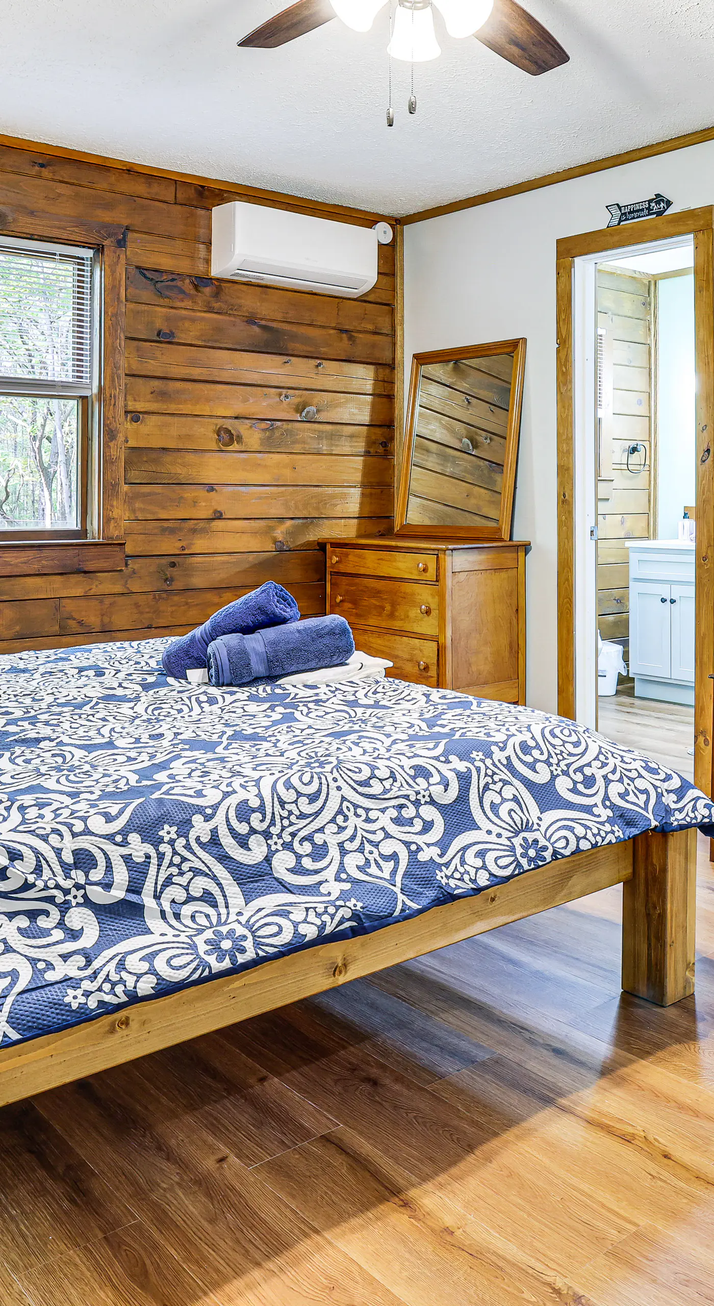 Long Pond Log Cabin w/ Hot Tub Soaks & Outdoor Fun