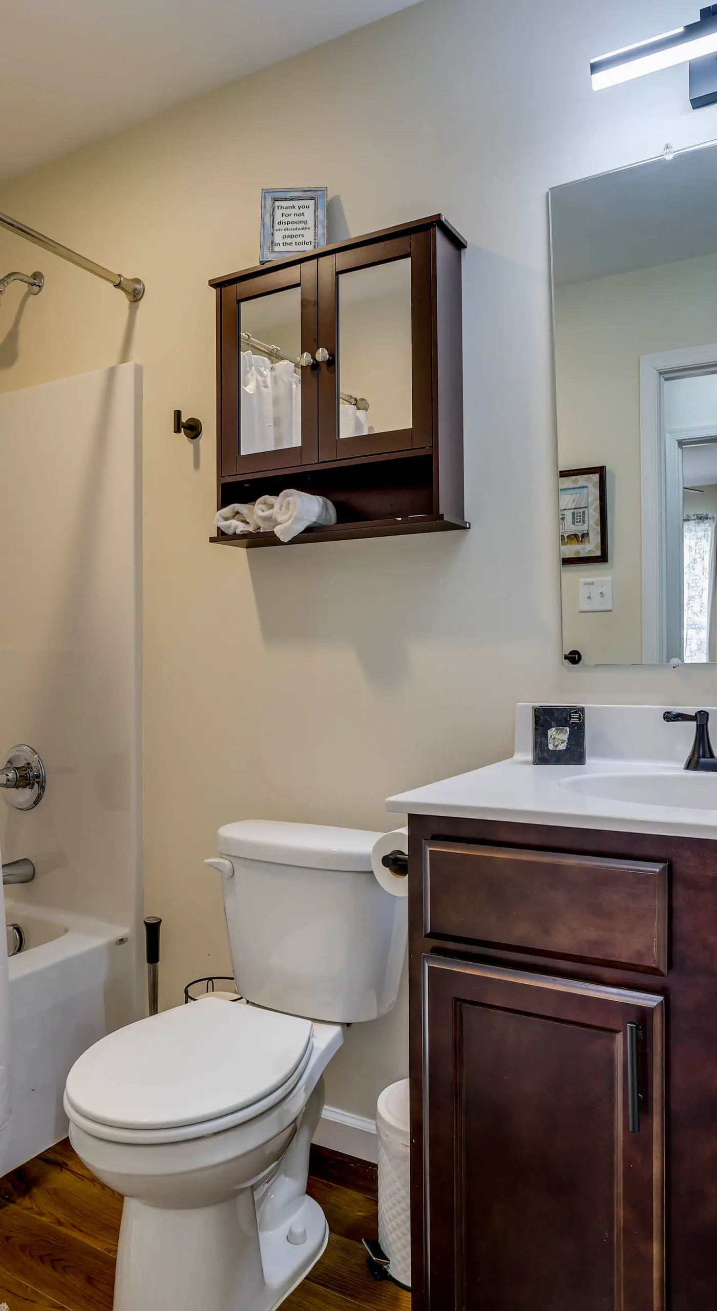 Lakefront Pocono Retreat w/ Hot Tub & Movie Hub