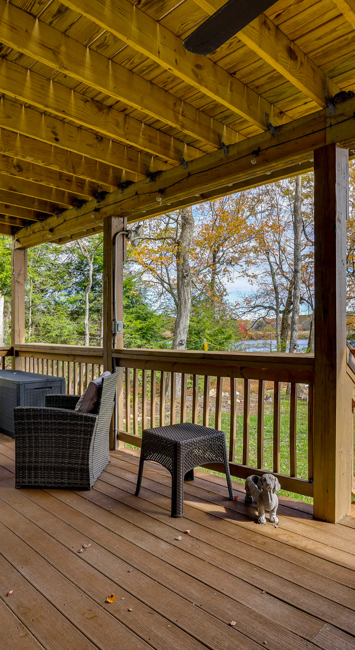 Lakefront Pocono Retreat w/ Hot Tub & Movie Hub