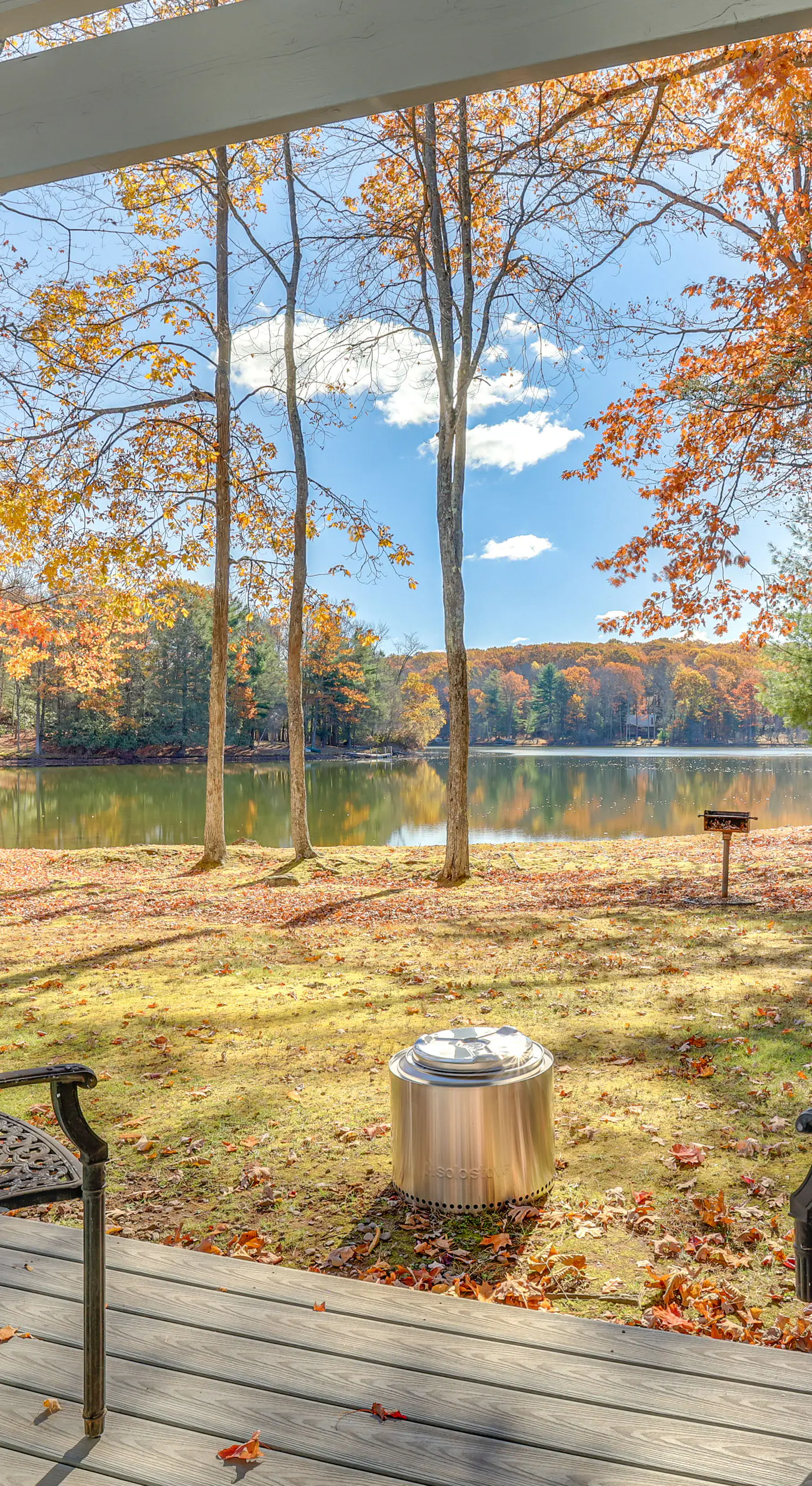 Steps to Lake Tanglwood: Tranquil Wooded Retreat
