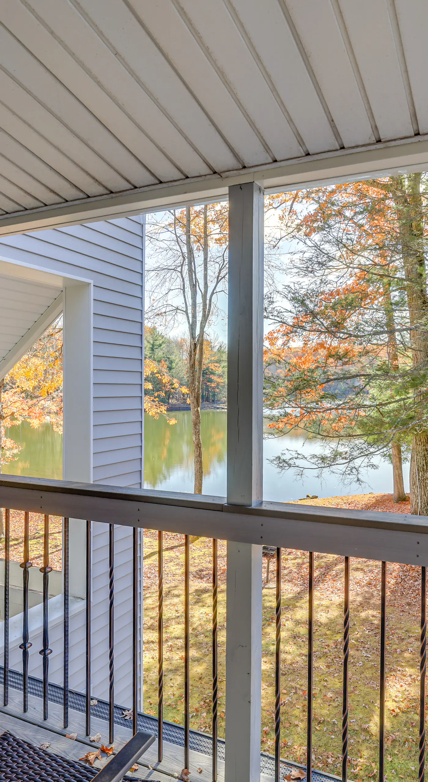 Steps to Lake Tanglwood: Tranquil Wooded Retreat