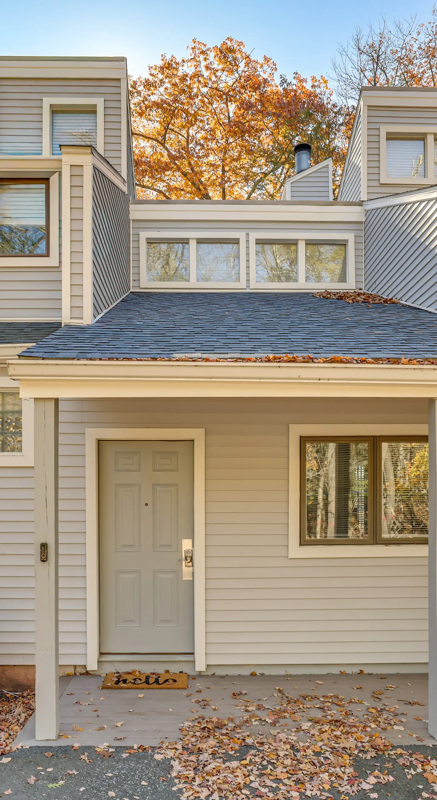 Steps to Lake Tanglwood: Tranquil Wooded Retreat