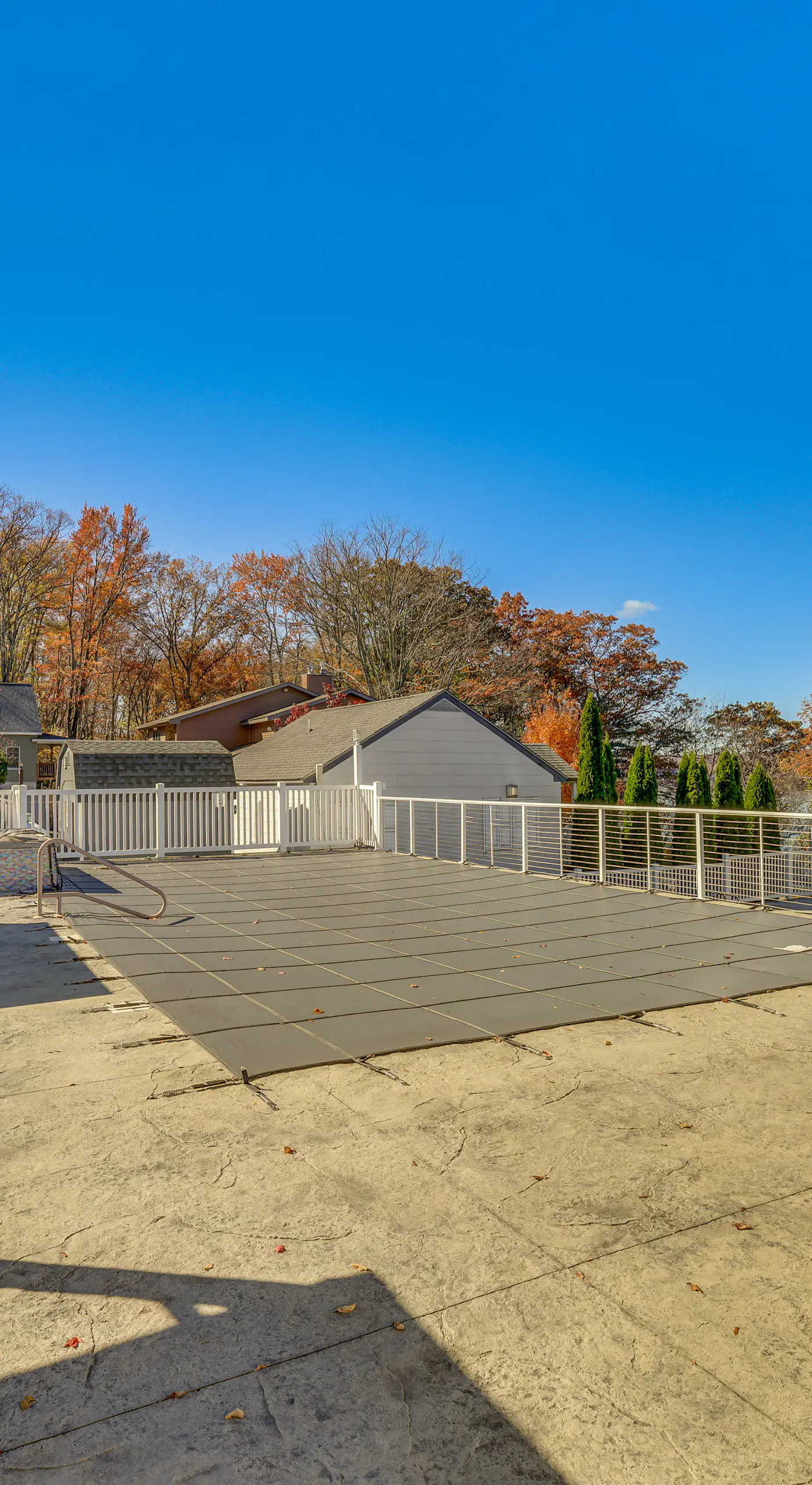 Steps to Lake Tanglwood: Tranquil Wooded Retreat