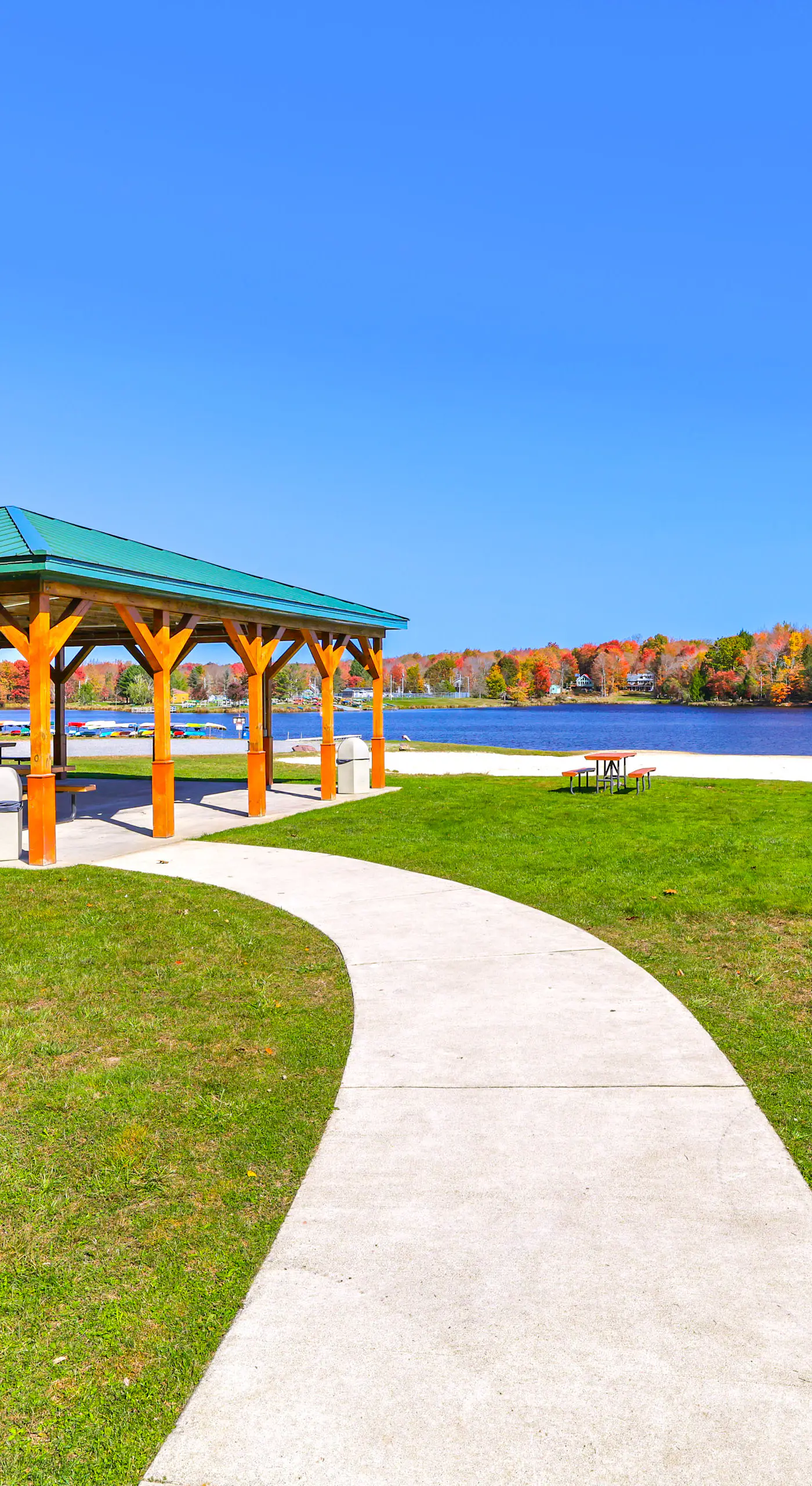 Waterfront Arrowhead Lake Retreat w/ Resort Perks!