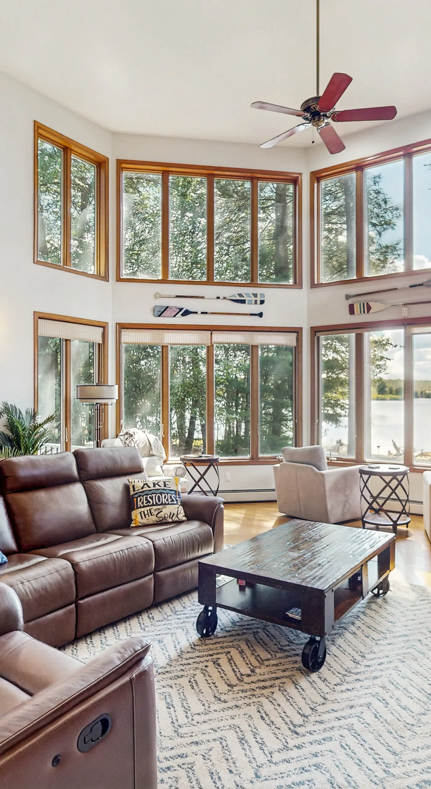 Leaf Peeping & Skiing Nearby! Poconos Getaway