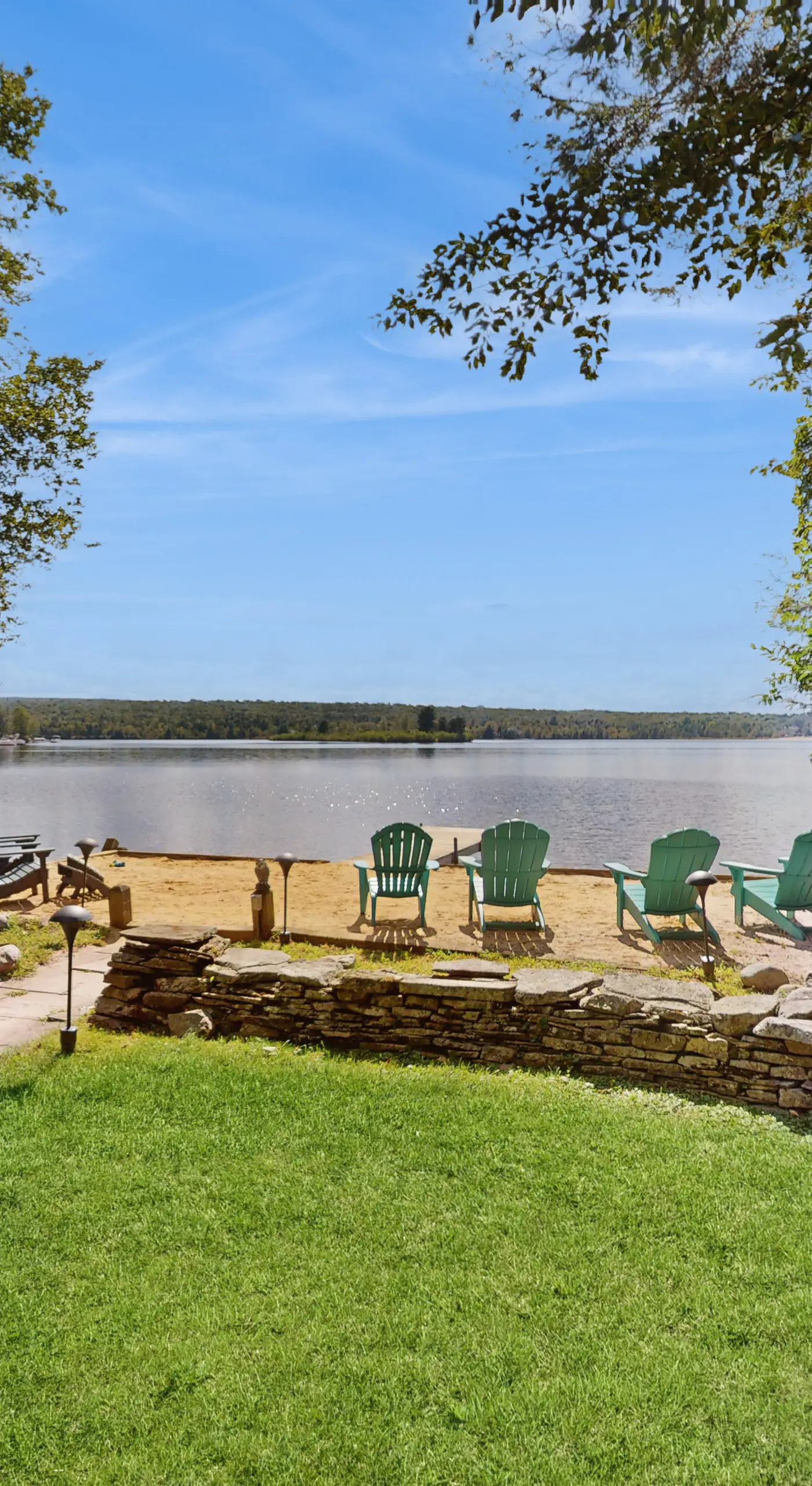 Leaf Peeping & Skiing Nearby! Poconos Getaway