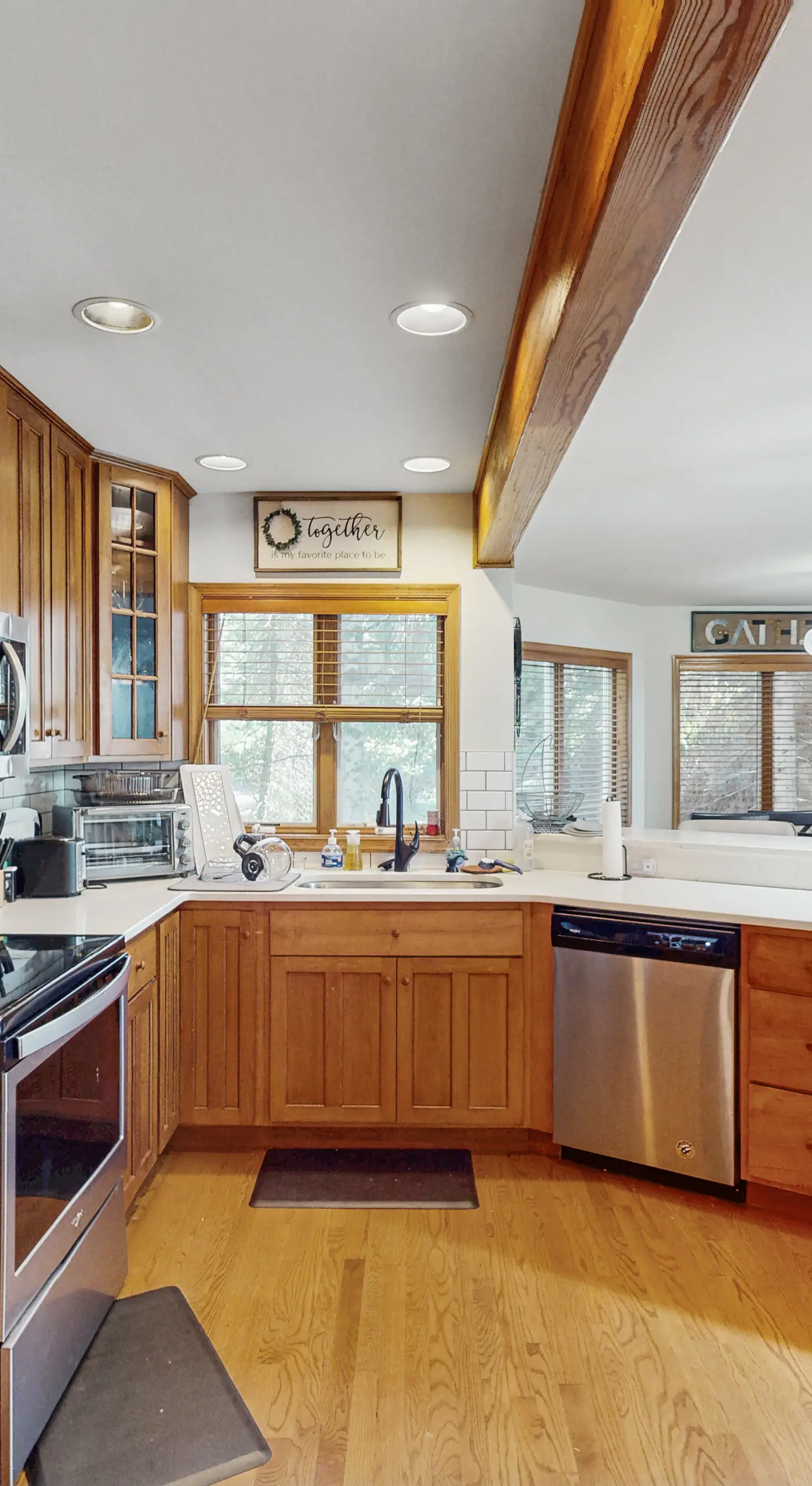 Leaf Peeping & Skiing Nearby! Poconos Getaway
