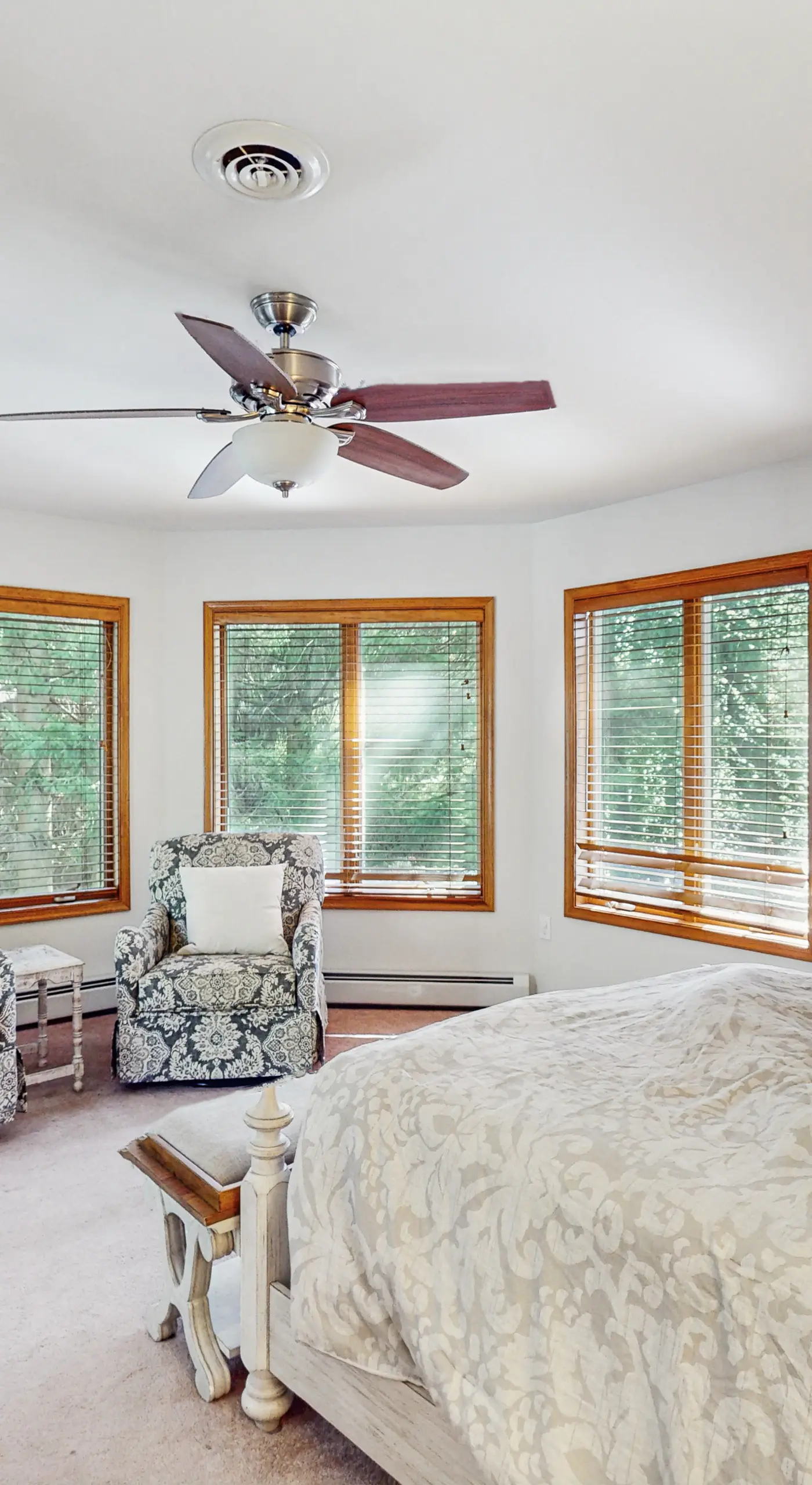 Leaf Peeping & Skiing Nearby! Poconos Getaway