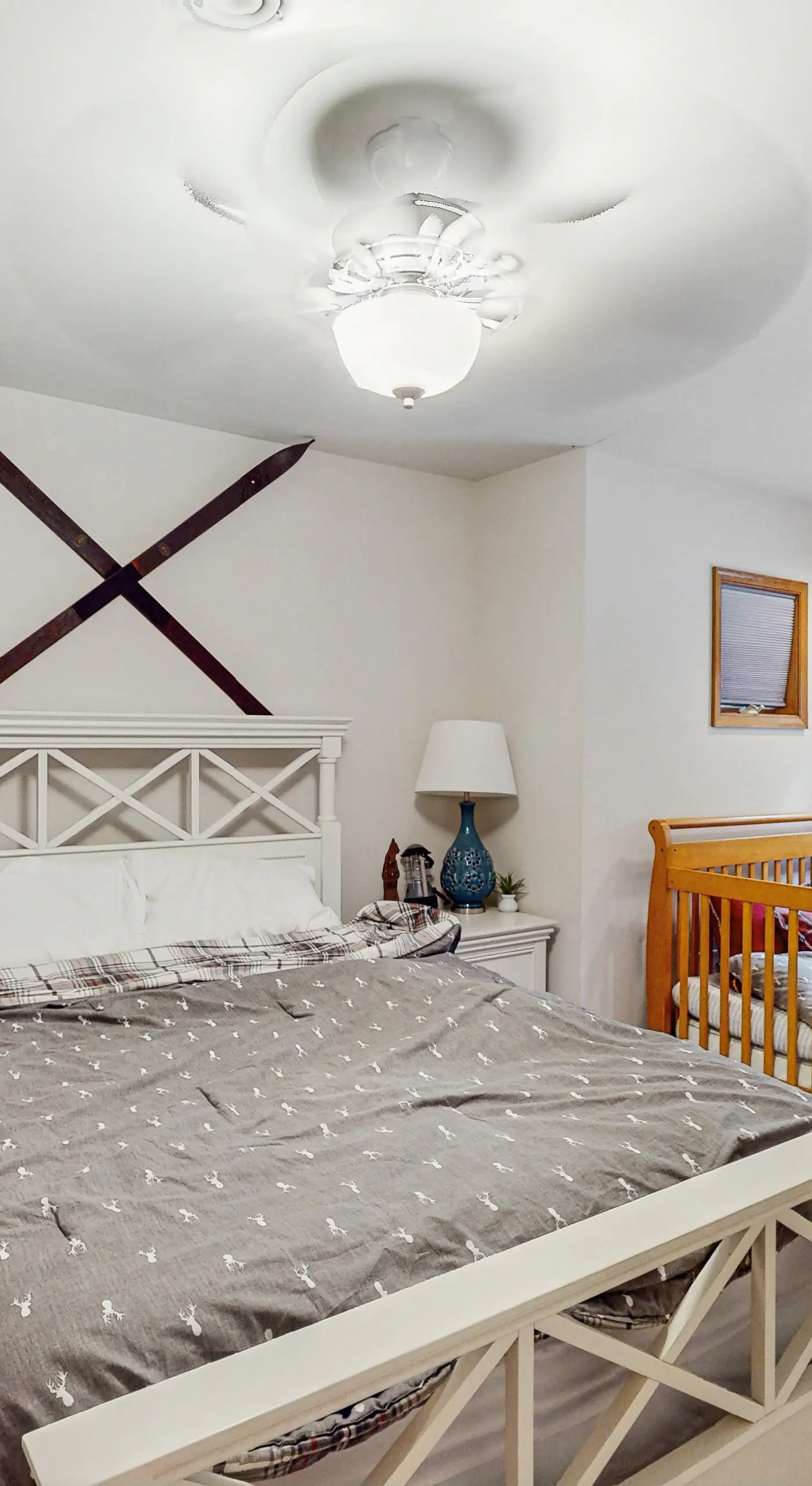 Leaf Peeping & Skiing Nearby! Poconos Getaway