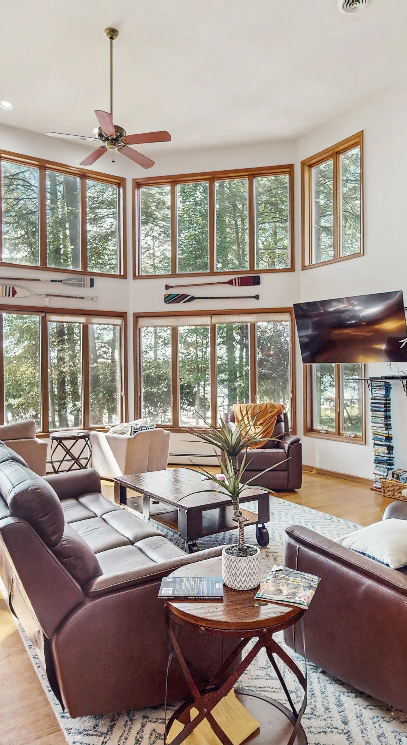 Leaf Peeping & Skiing Nearby! Poconos Getaway