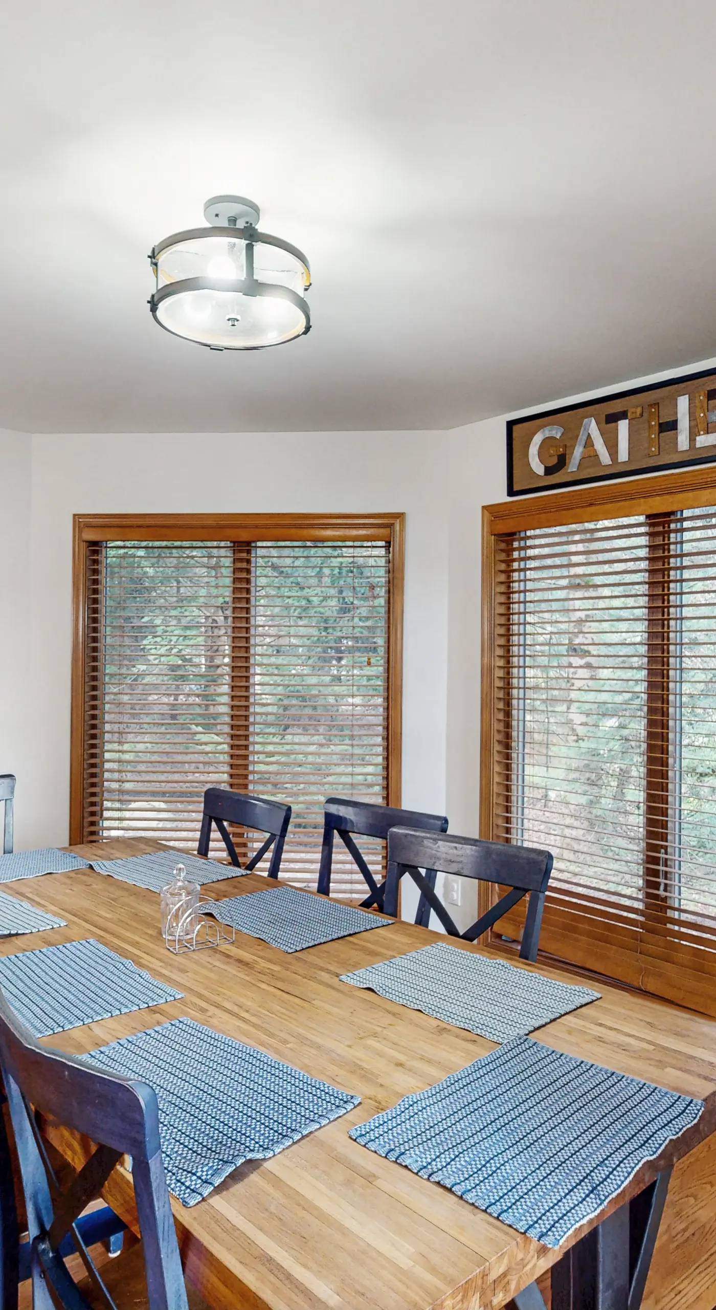 Leaf Peeping & Skiing Nearby! Poconos Getaway