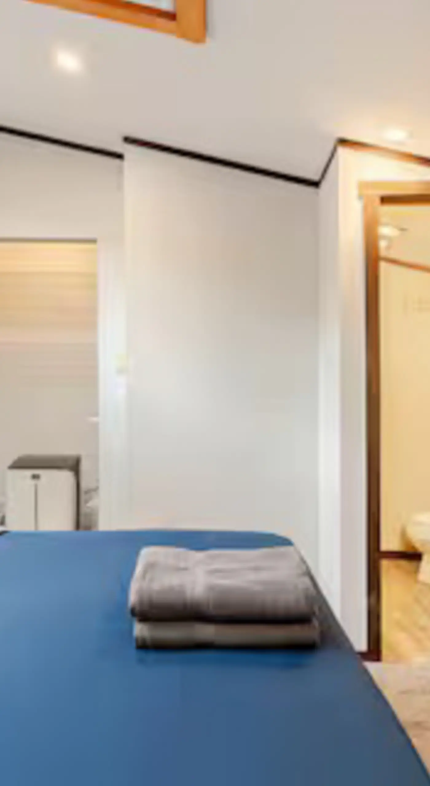 Ski-In/Ski-Out Camelback Mtn Retreat w/ Hot Tub