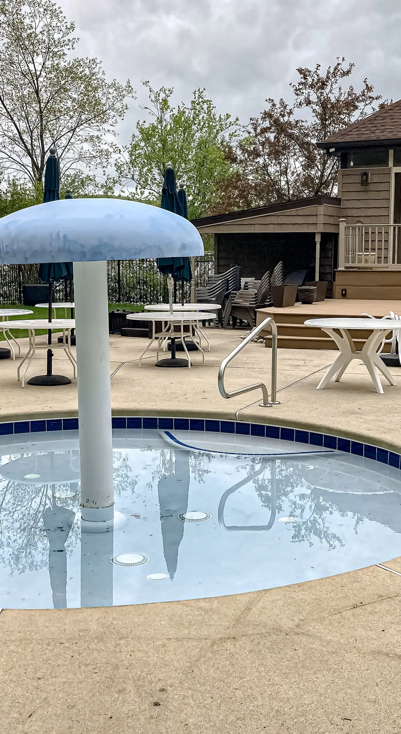 Lakefront Poconos Retreat! Pool & Hot Tub Access