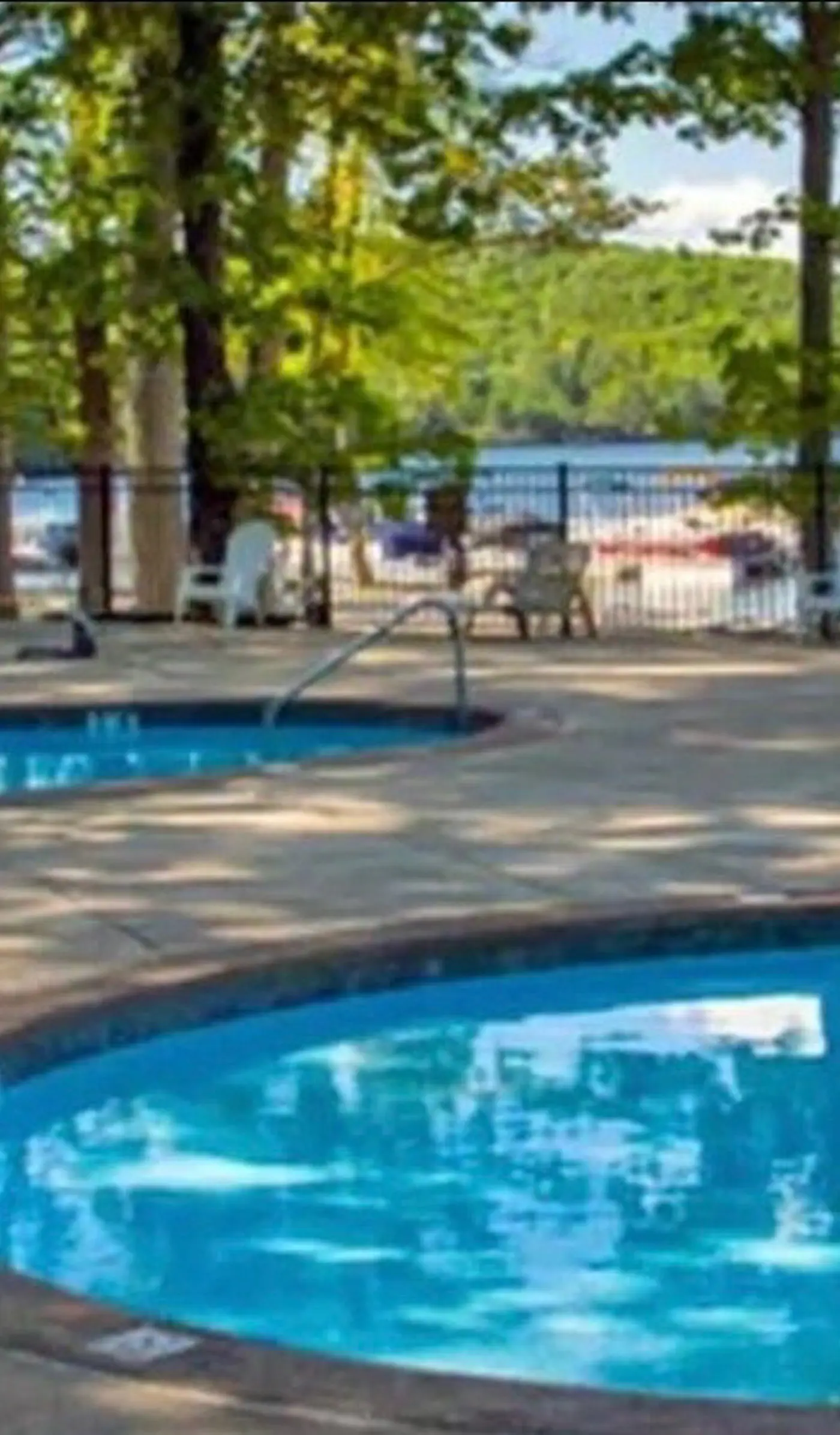 Lakefront Poconos Retreat! Pool & Hot Tub Access