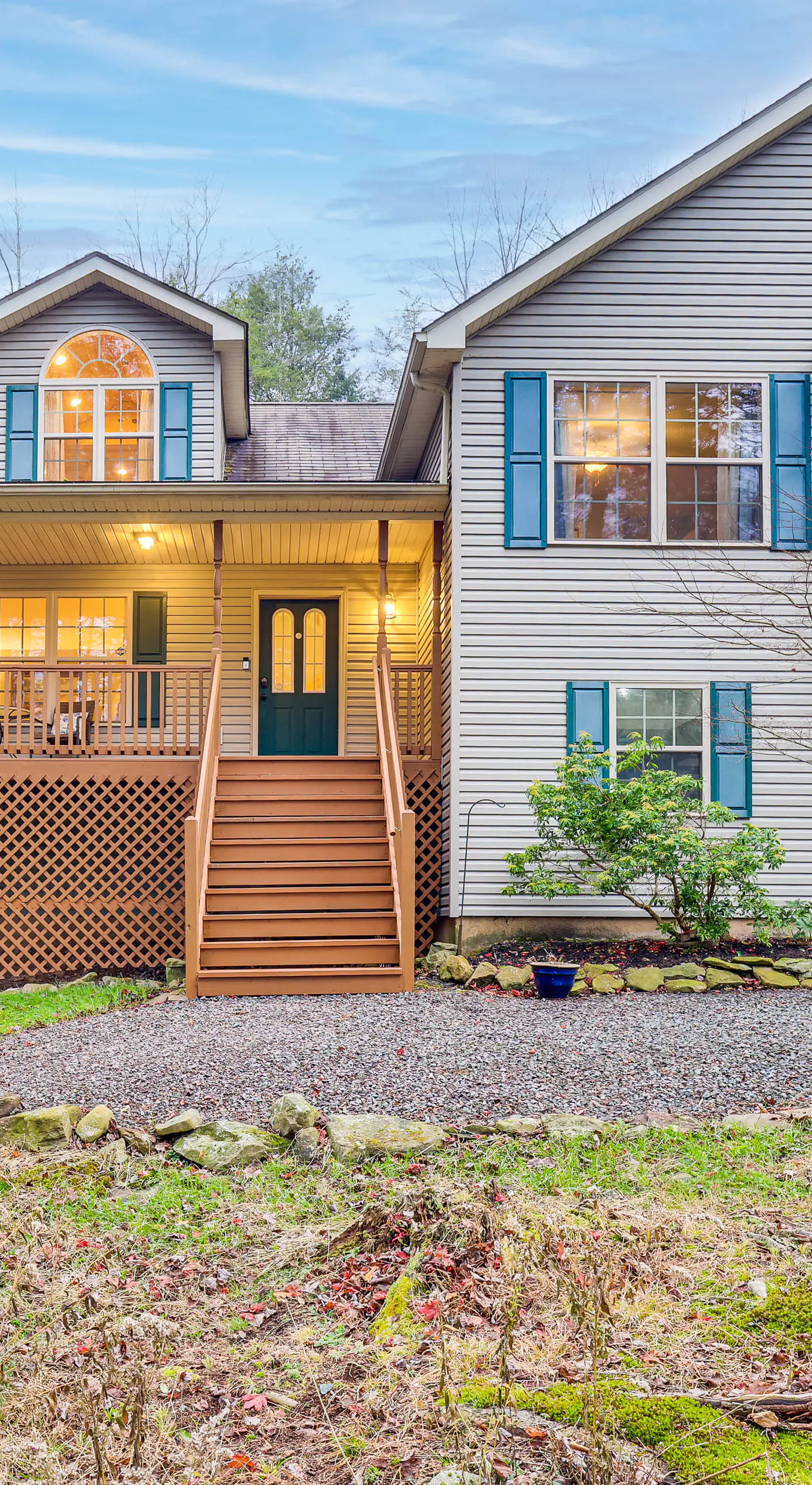 Fire Pit, Deck & On-Site Creek: Poconos Retreat!