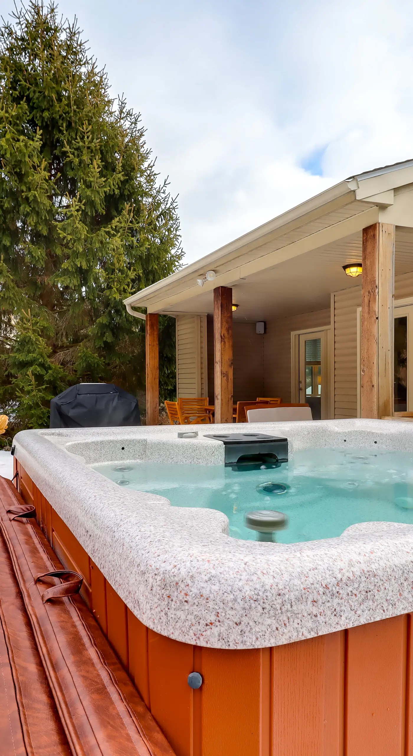 Walk to Big Boulder Mtn & Lake, Home w/ Hot Tub!