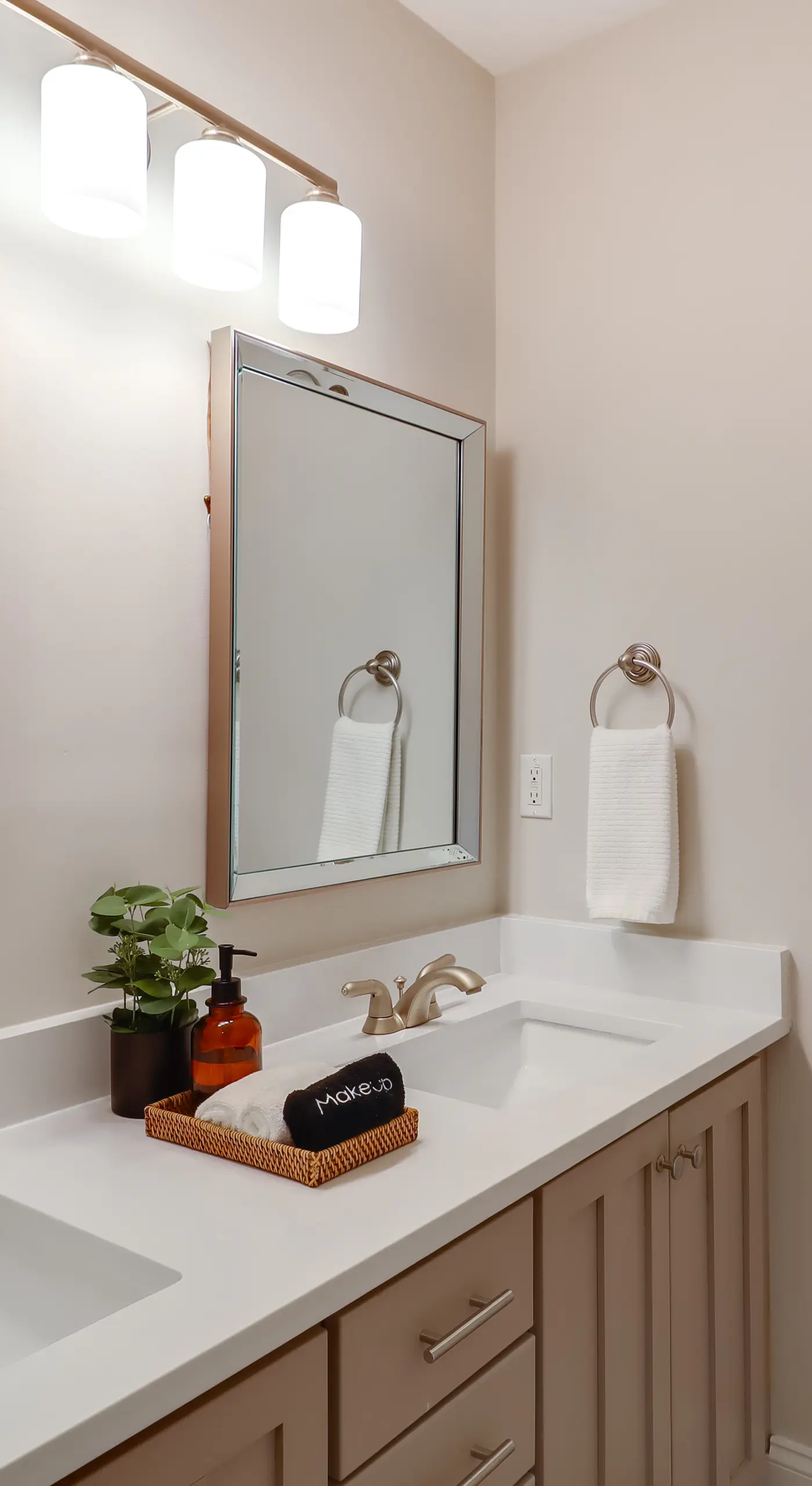 Walk to Big Boulder Mtn & Lake, Home w/ Hot Tub!