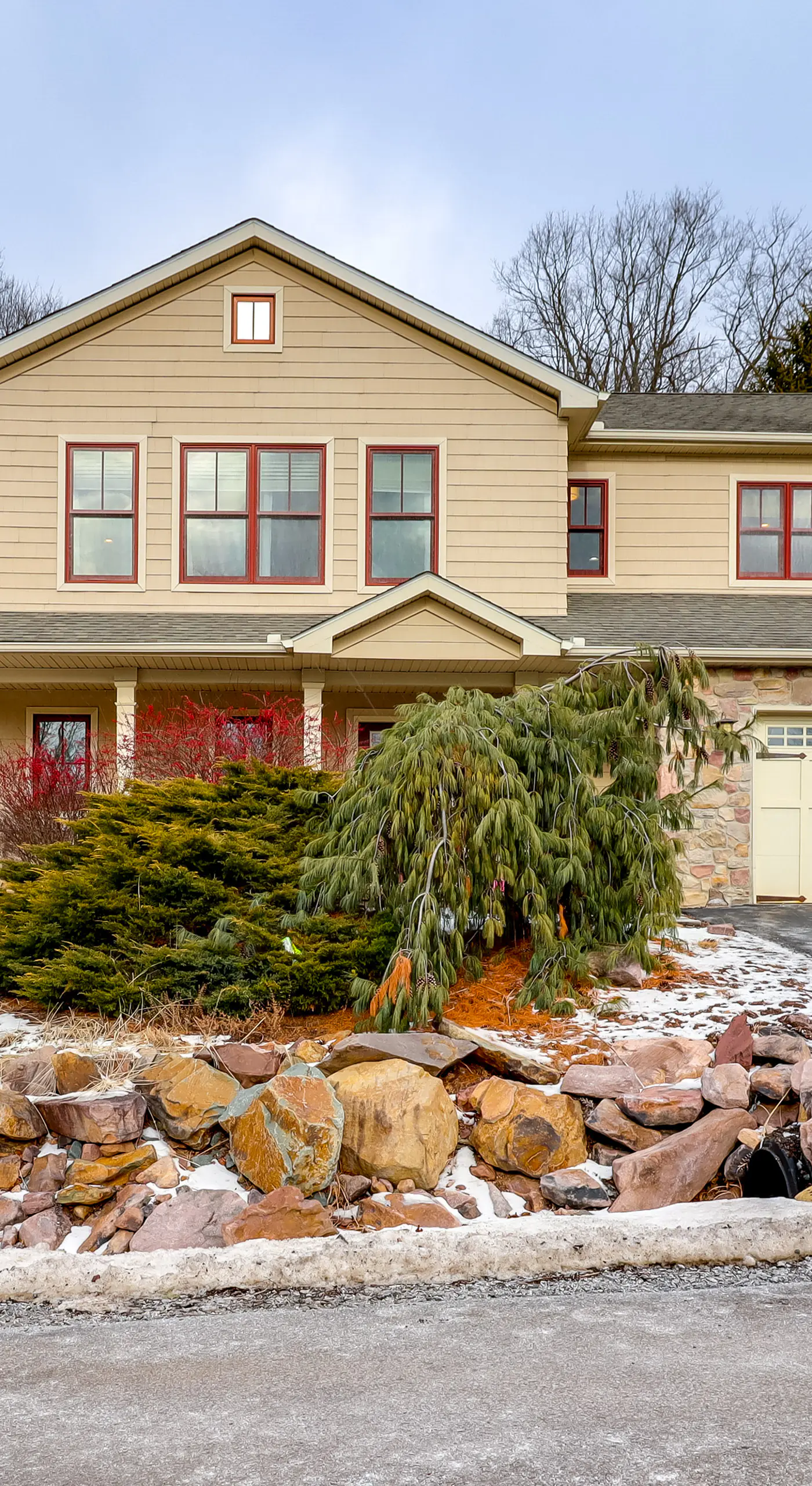 Walk to Big Boulder Mtn & Lake, Home w/ Hot Tub!