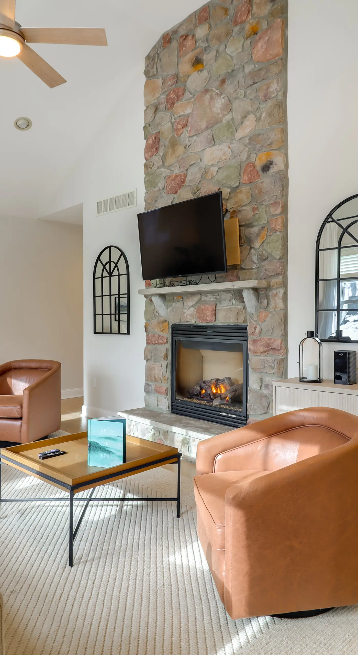 Walk to Big Boulder Mtn & Lake, Home w/ Hot Tub!