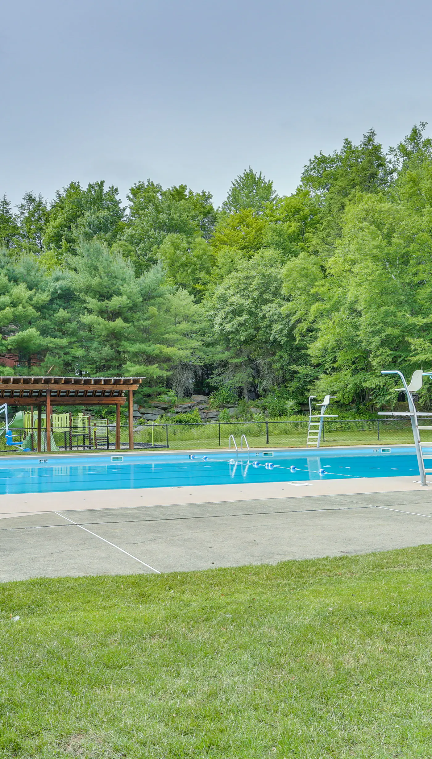 Poconos Retreat in The Hideout Lake Community!