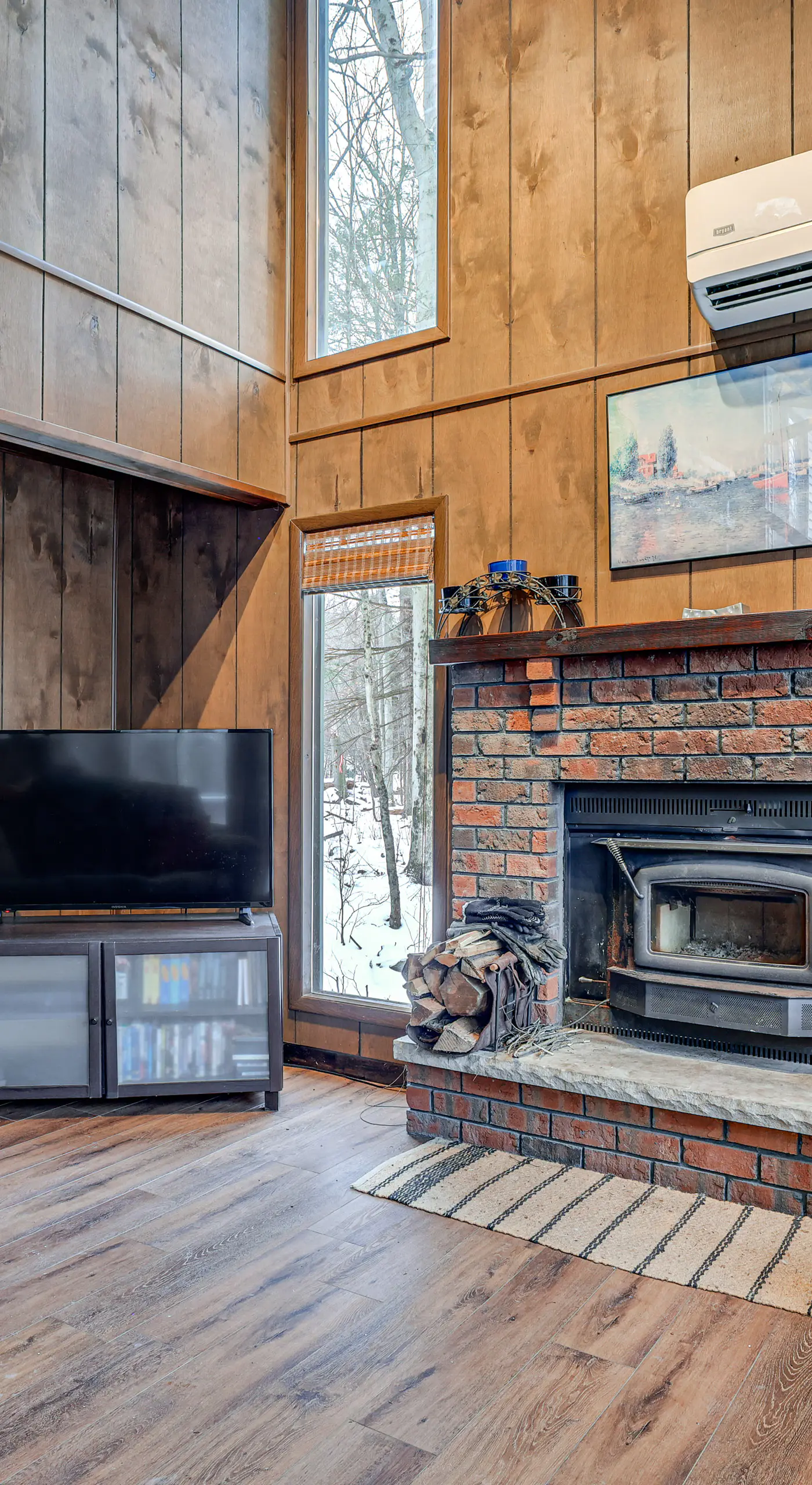 Poconos Retreat in The Hideout Lake Community!