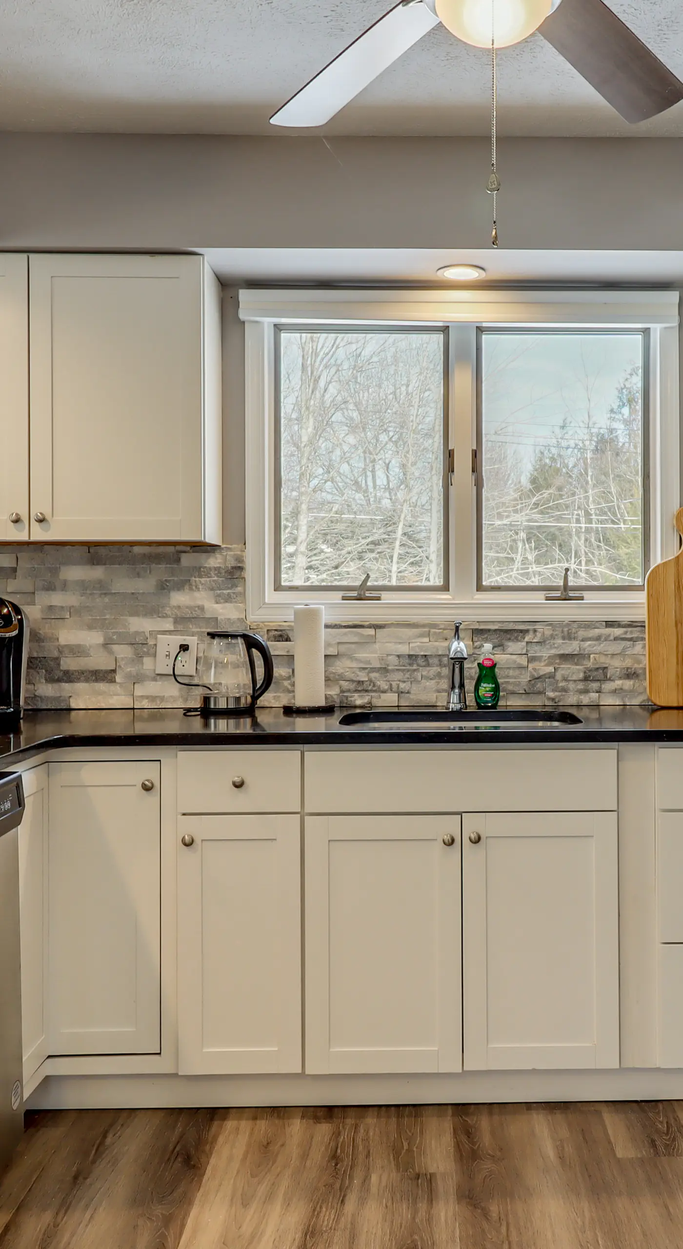 Contemporary House in Lakeside Community! Poconos