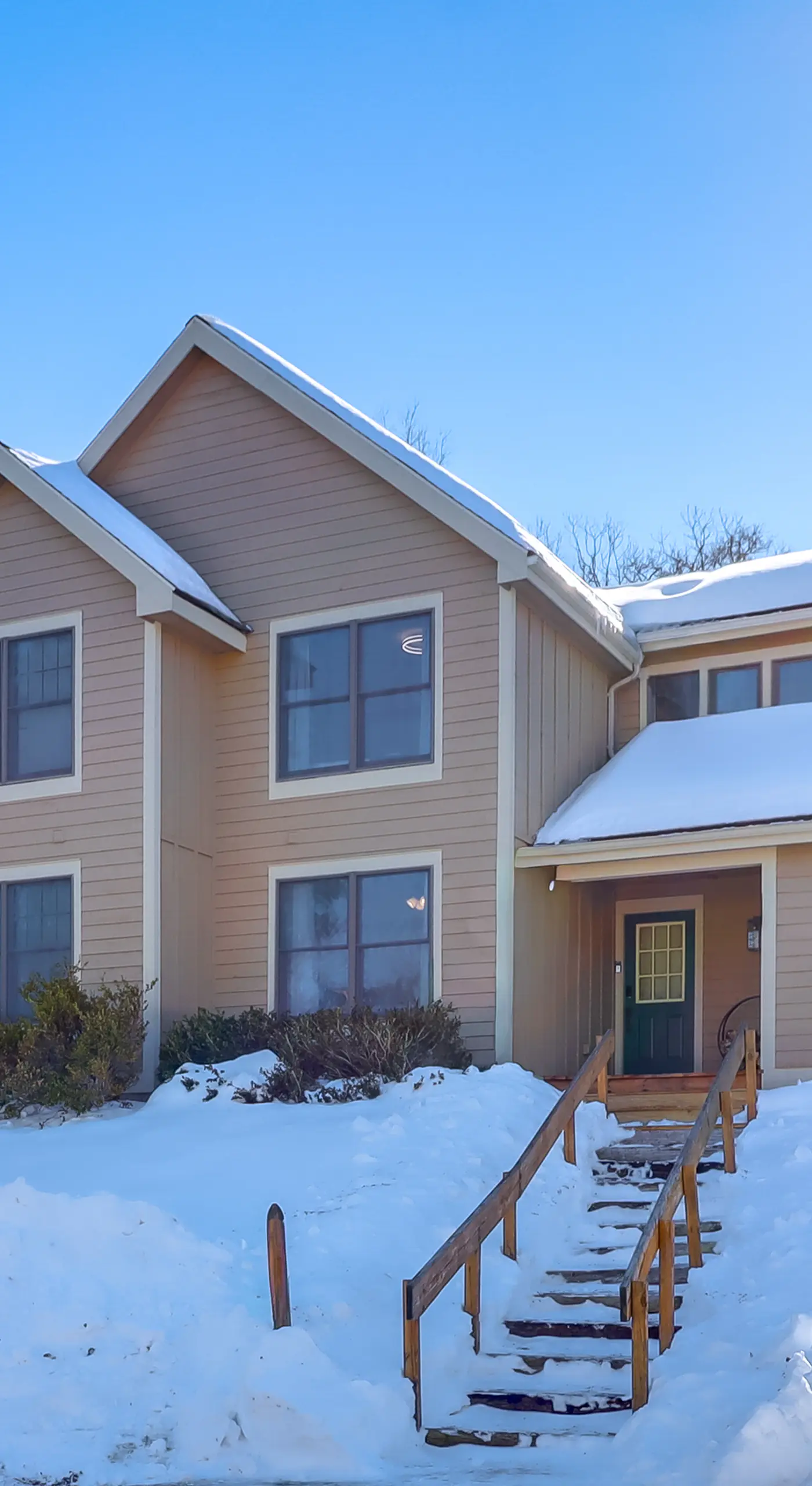 Near Slopes, Trails & Fun! Camelback Townhome