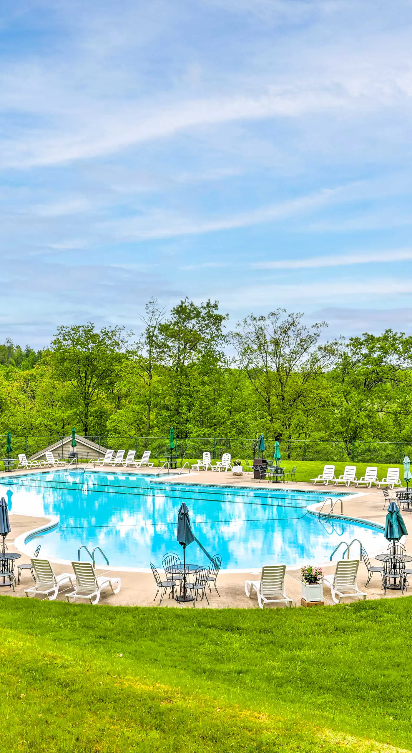 Near Slopes, Trails & Fun! Camelback Townhome