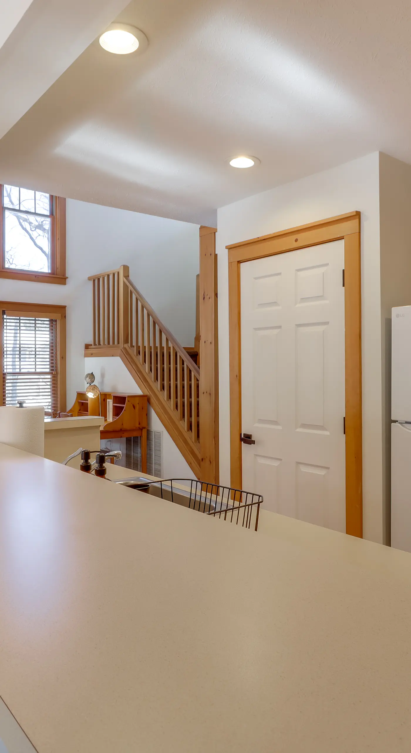Near Slopes, Trails & Fun! Camelback Townhome