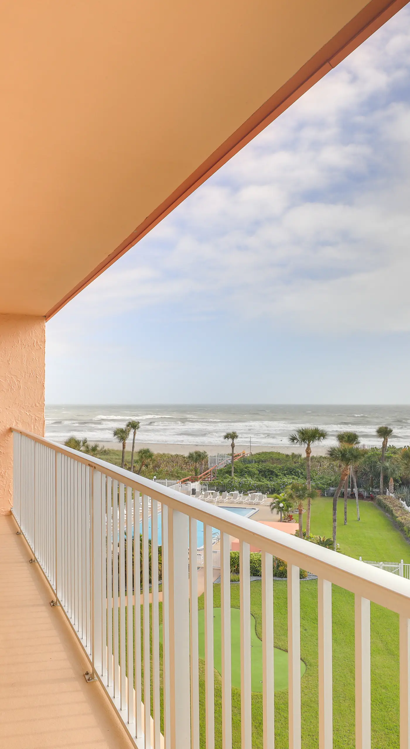 Oceanfront Cocoa Beach Condo w/ View: Walk to Pier