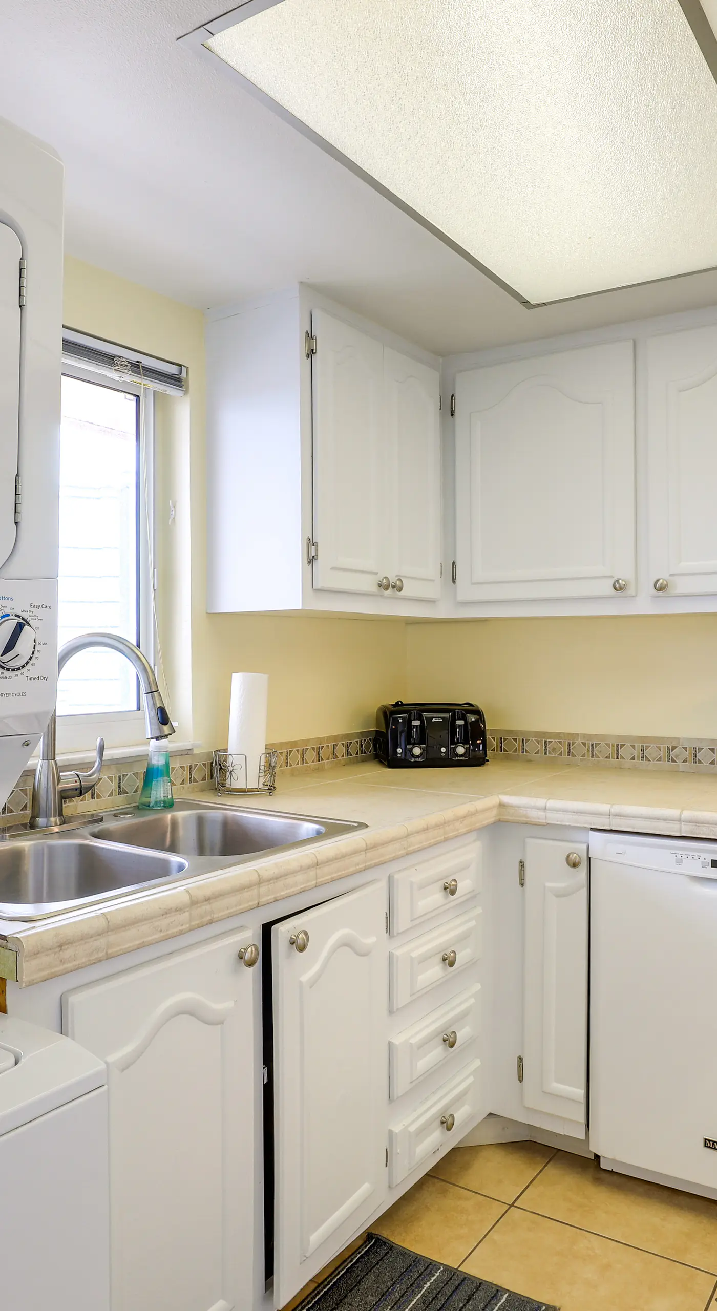 Oceanfront Cocoa Beach Condo w/ View: Walk to Pier